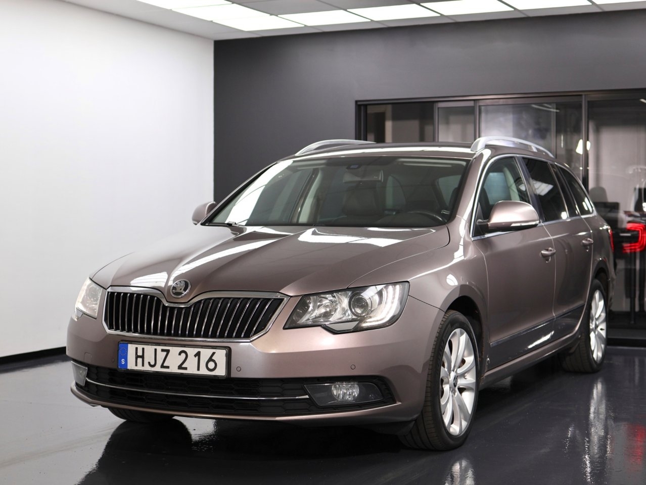 Skoda Superb 2014, bild 3/10