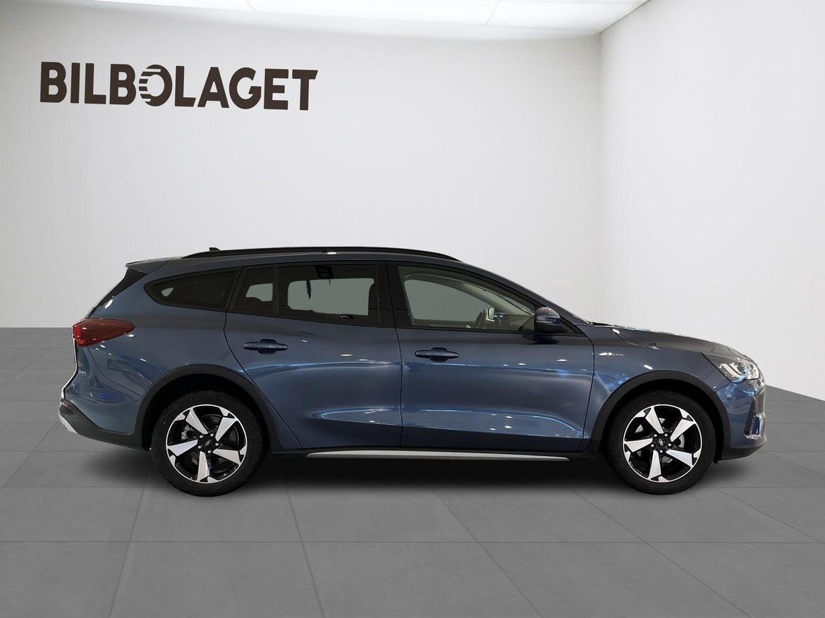 Ford Focus 2024, photo 3/10