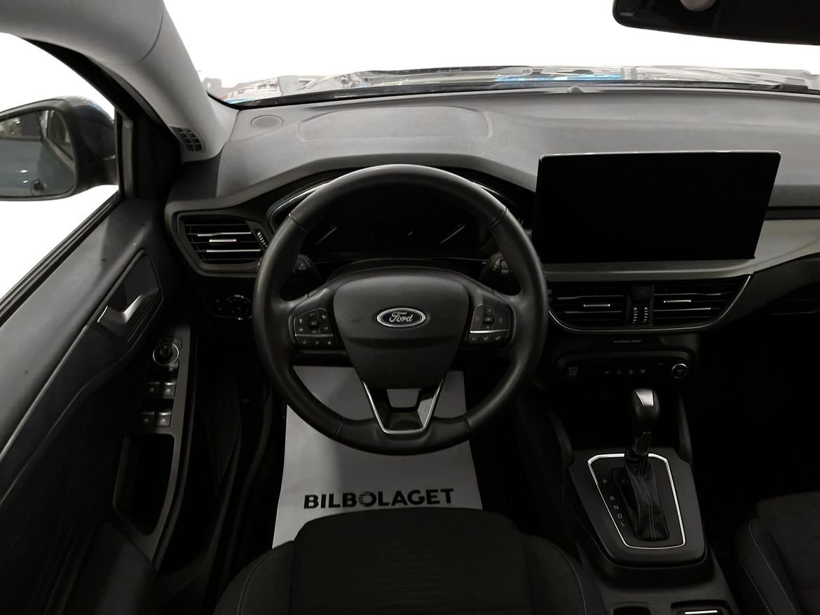Ford Focus 2024, photo 7/10