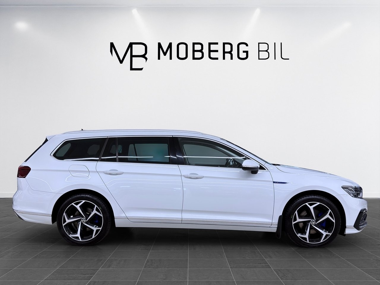 Volkswagen Passat 2023, bild 4/10