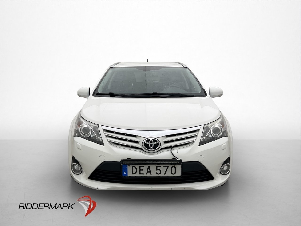 Toyota Avensis 2.0 124hk Edition 50 Drag 2015, bild 2/29