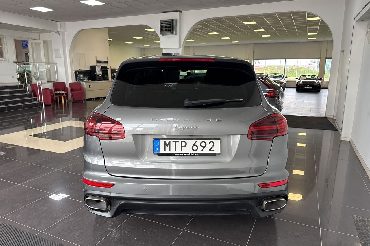 Porsche Cayenne 2016, bild 5/10
