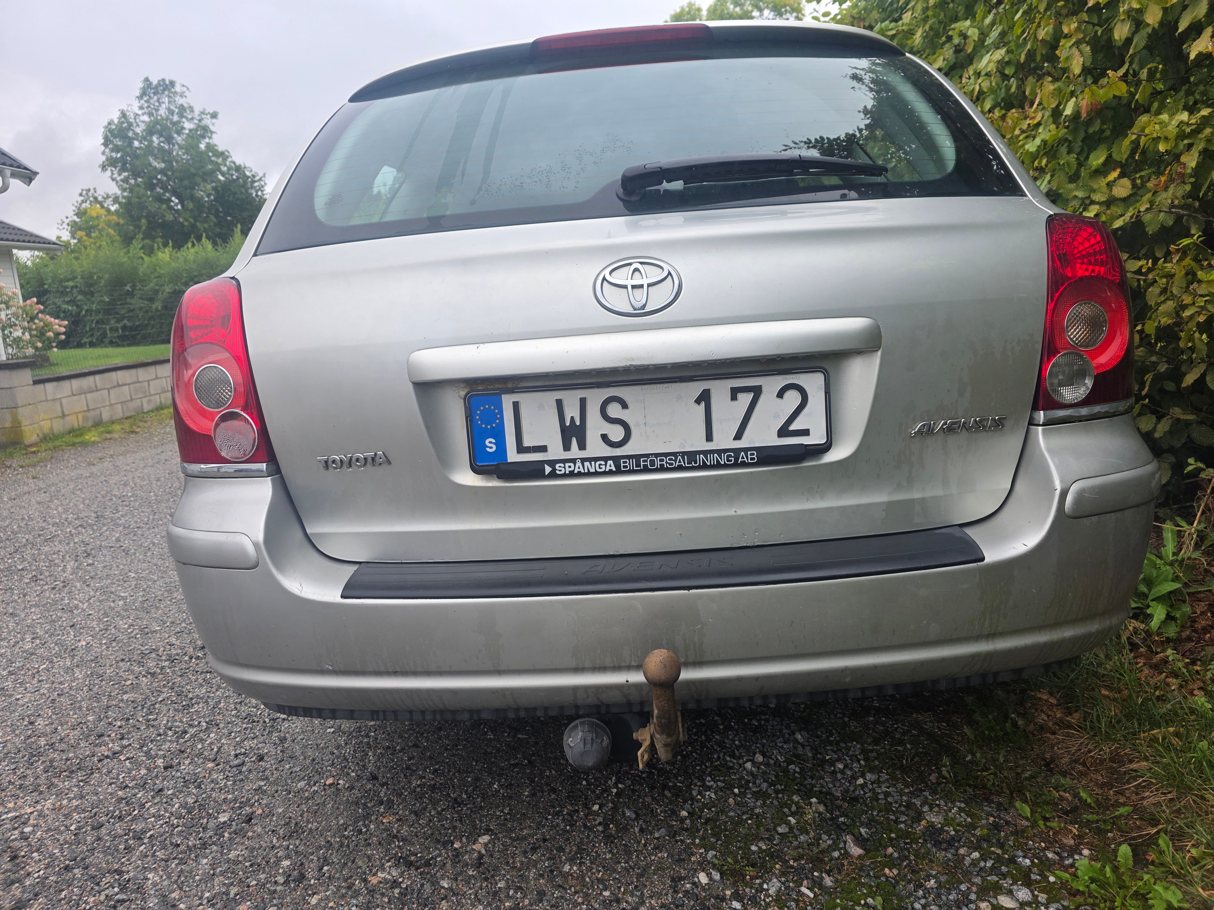 Toyota Avensis Kombi 1.8 VVT-i Manuell 2008, bild 2/3