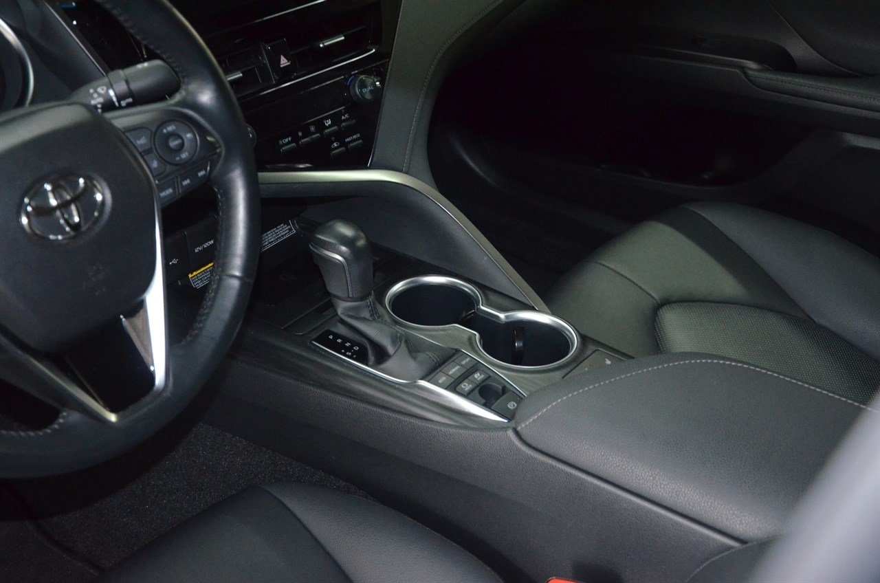 Toyota Camry 2021, bild 6/10