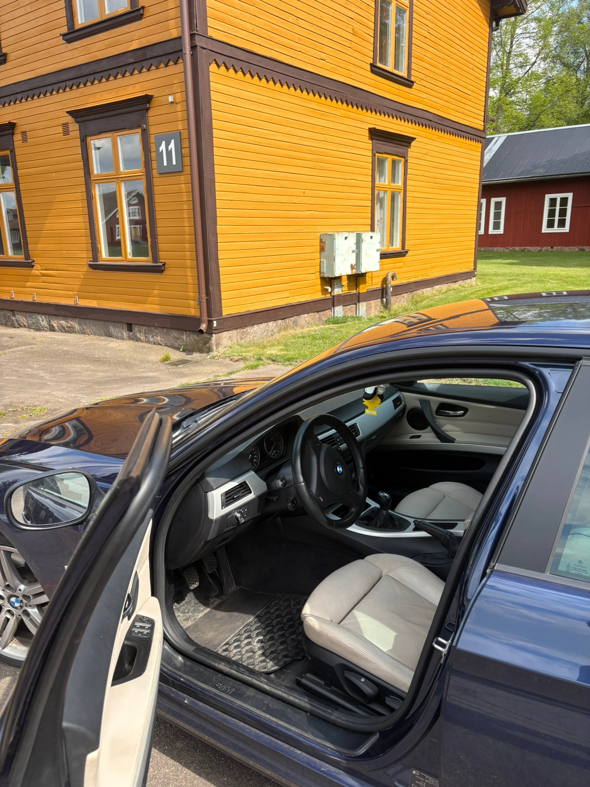 BMW 320 2011, bild 7/10