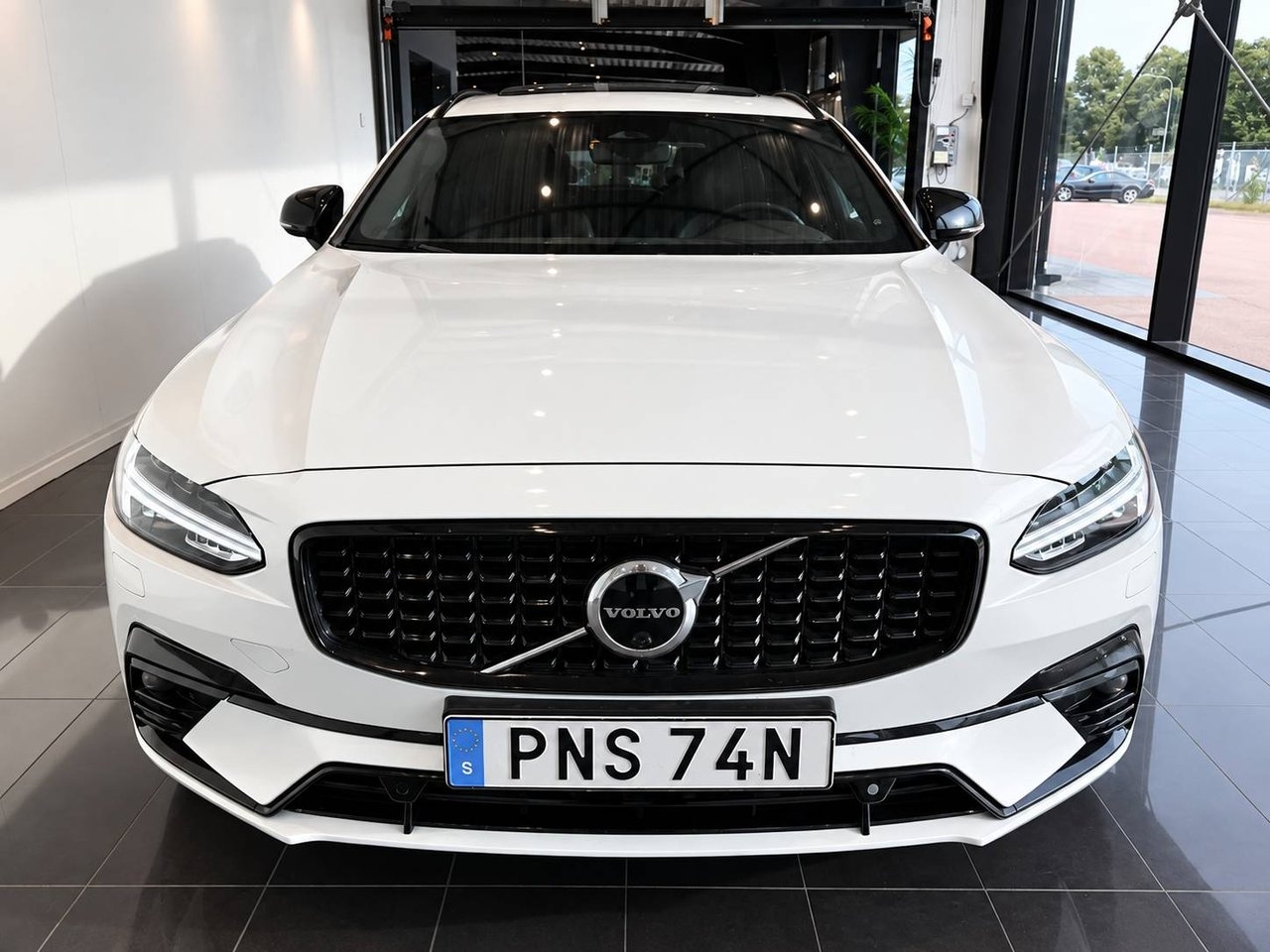 Volvo V90 B4 AWD R-Design 2022, kuva 5/10