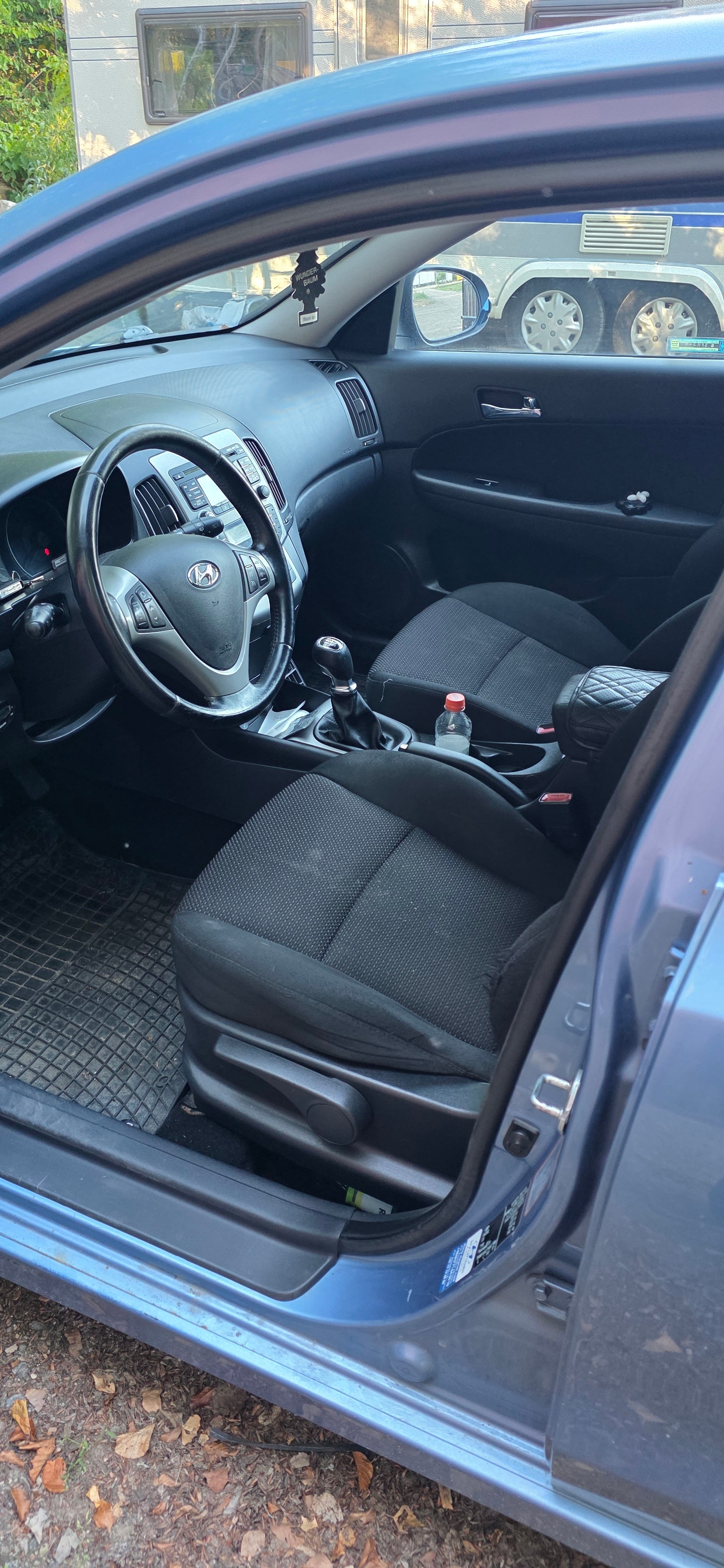 Hyundai i30 1.6 CRDi Manuell 2011, bild 3/5