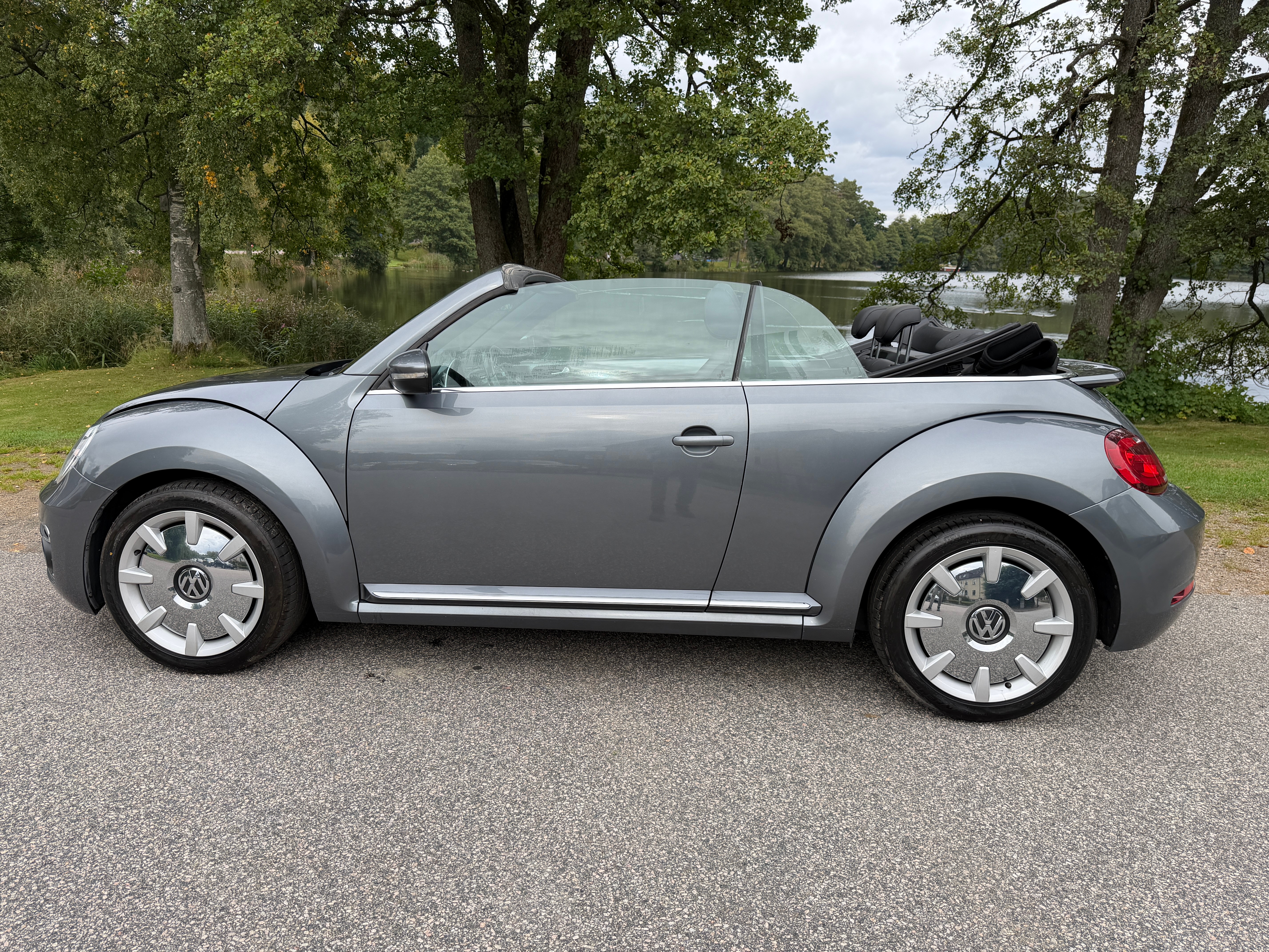Volkswagen Beetle 2017, bild 2/5