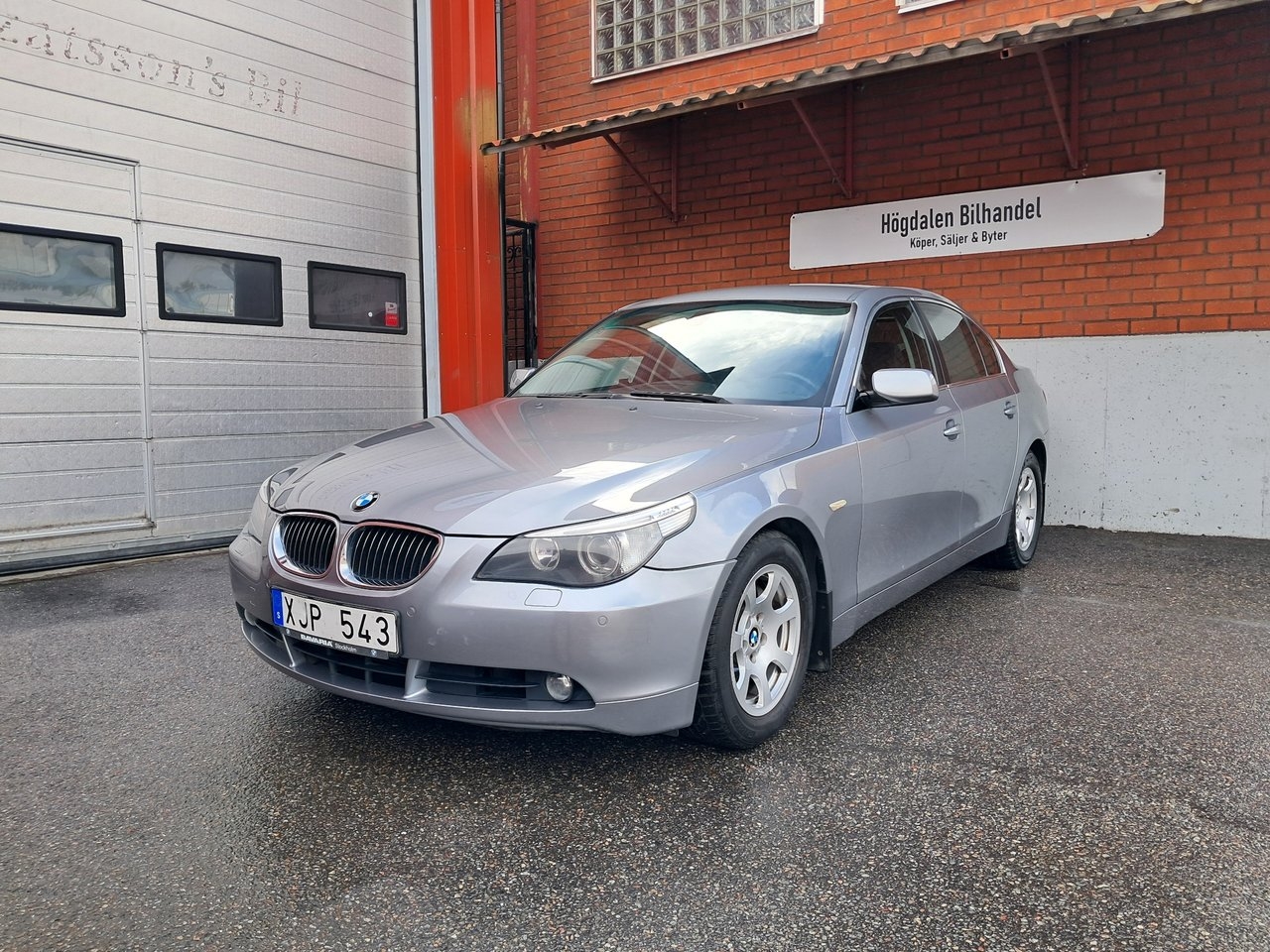 BMW 525