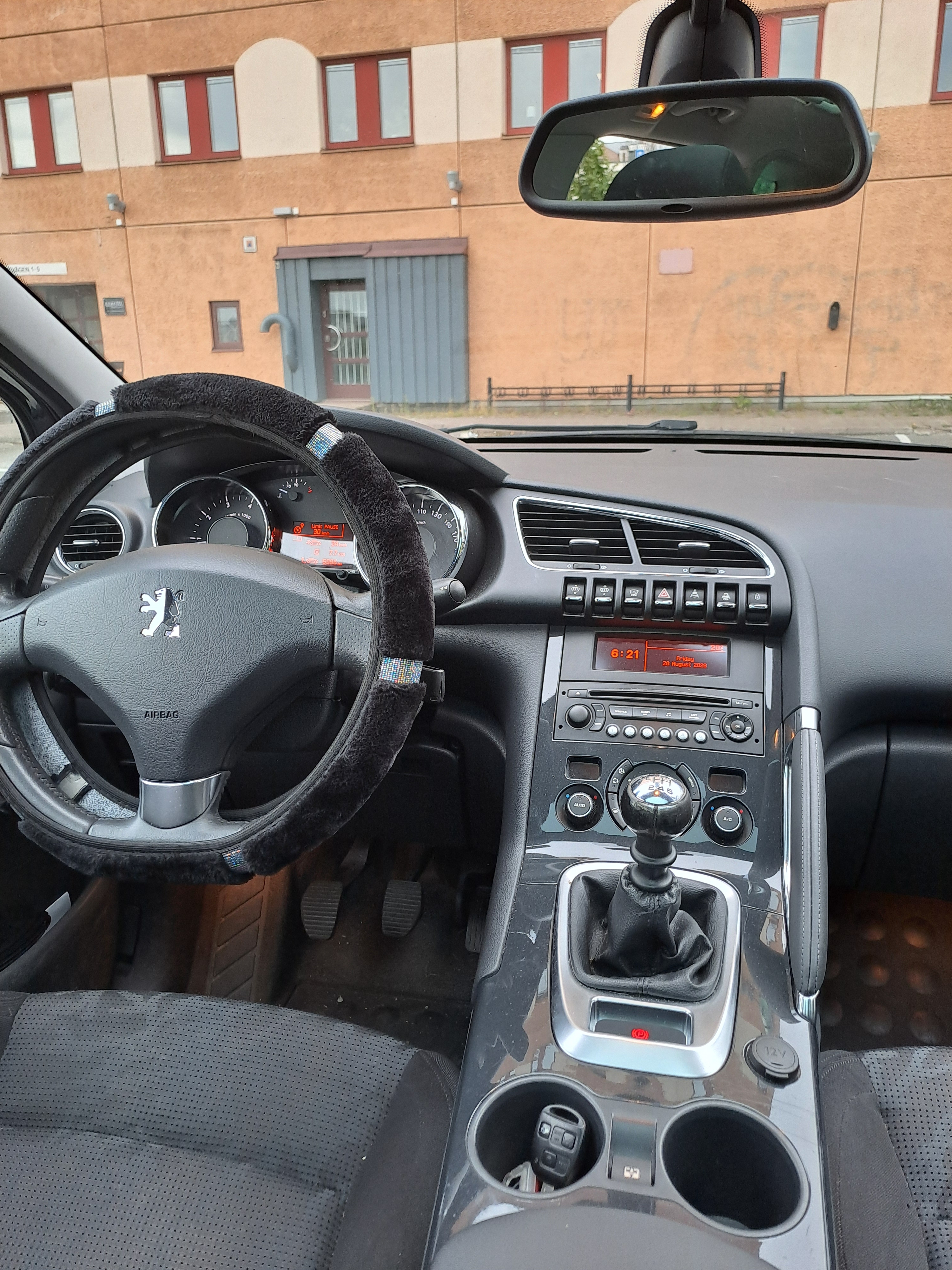 Peugeot 3008 1.6 THP Manuell 2011, bild 6/9