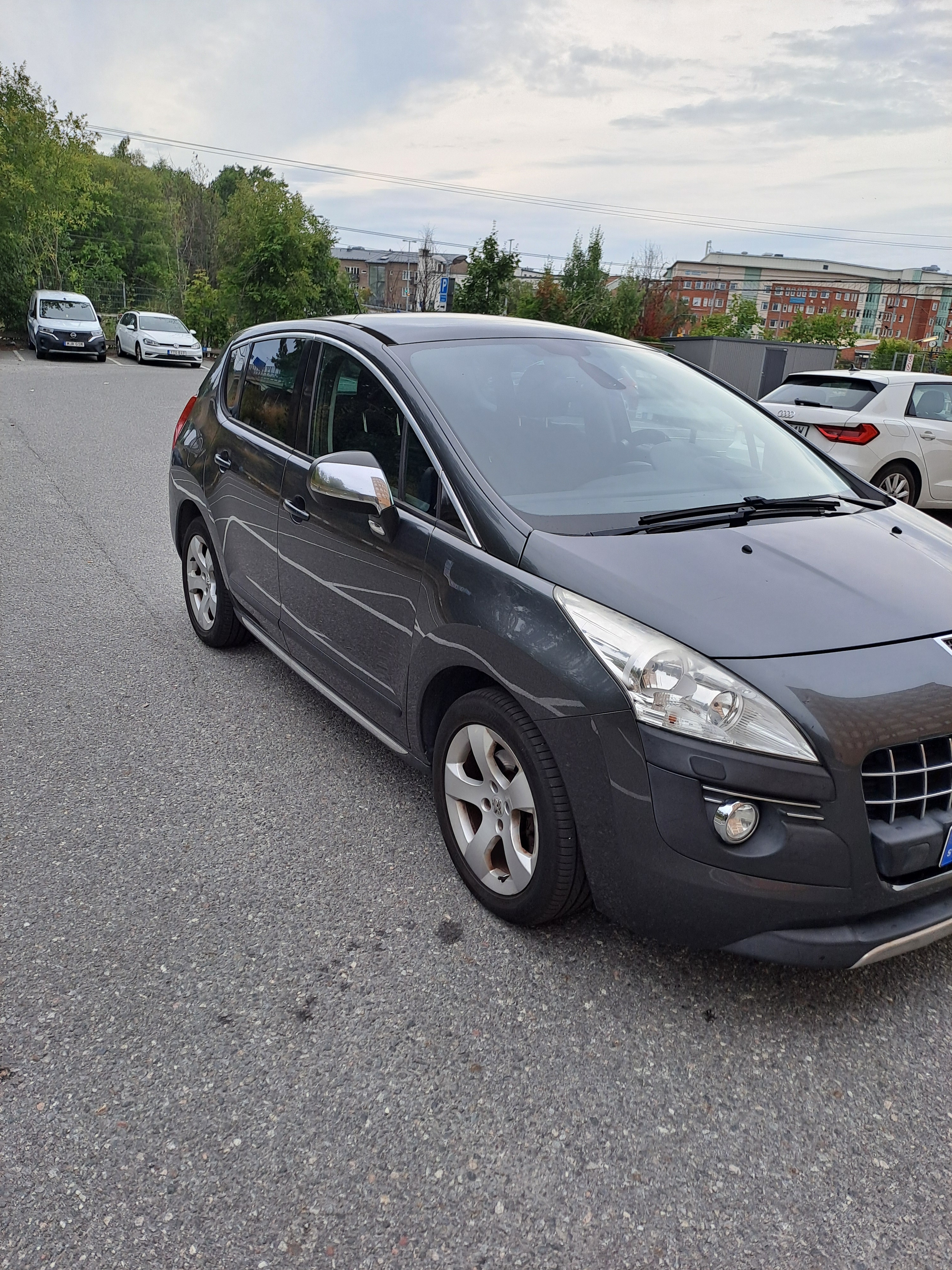 Peugeot 3008 1.6 THP Manuell 2011, bild 2/9