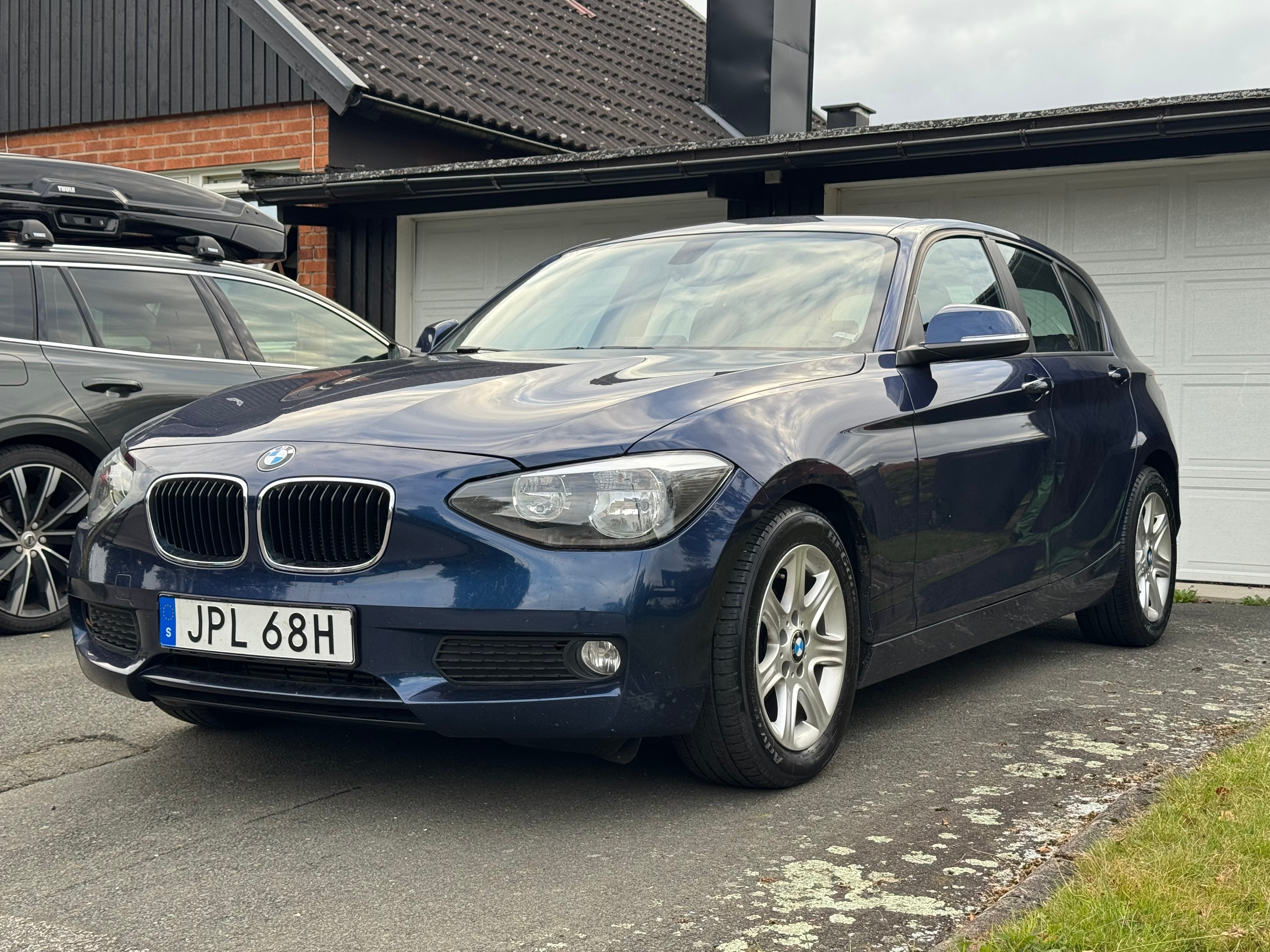 BMW 116 i 5-dörrars Manuell 2012, photo 2/7
