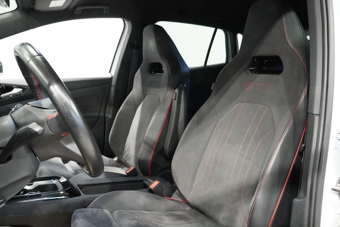 Volkswagen ID.4 2023, photo 6/10