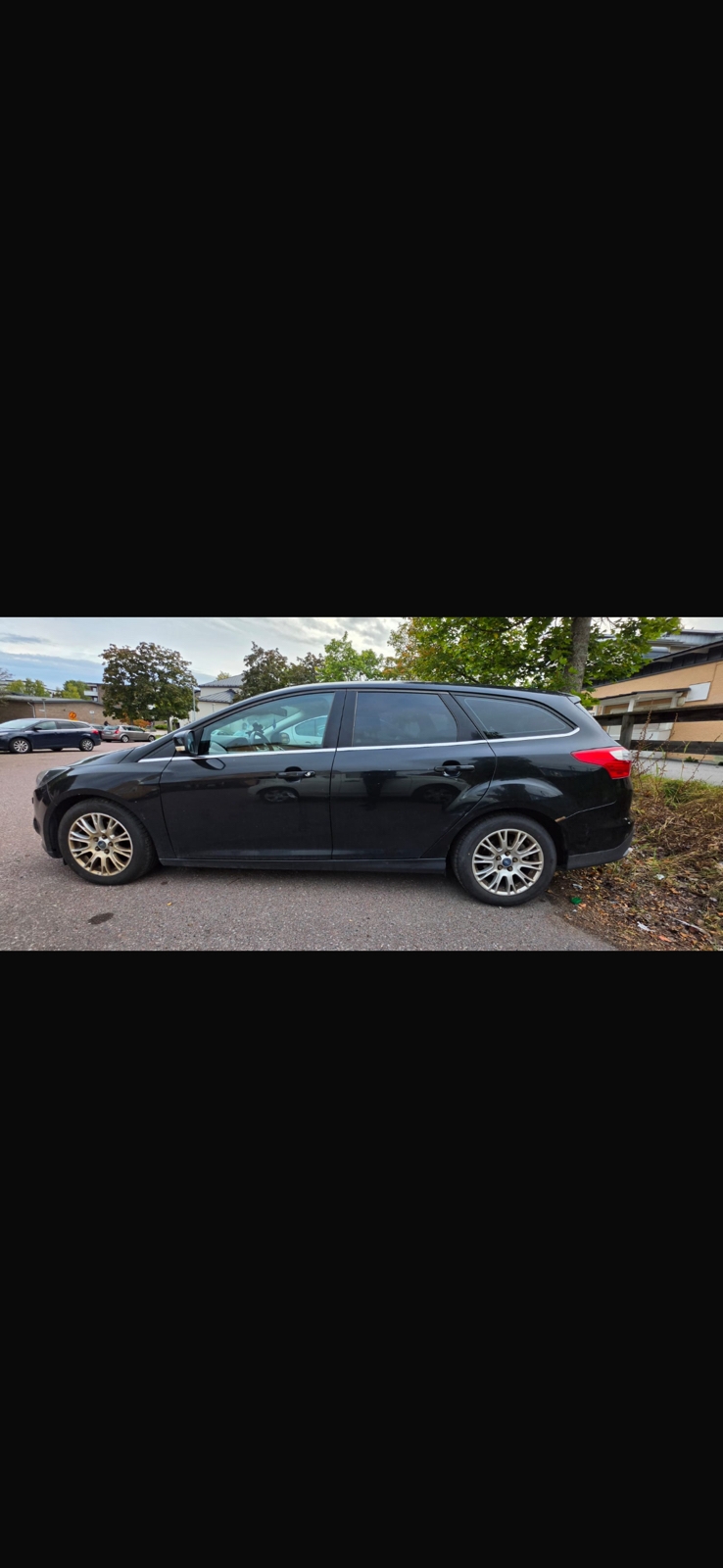 Ford Focus Kombi 1.6 TDCi Manuell 2011, bild 2/9