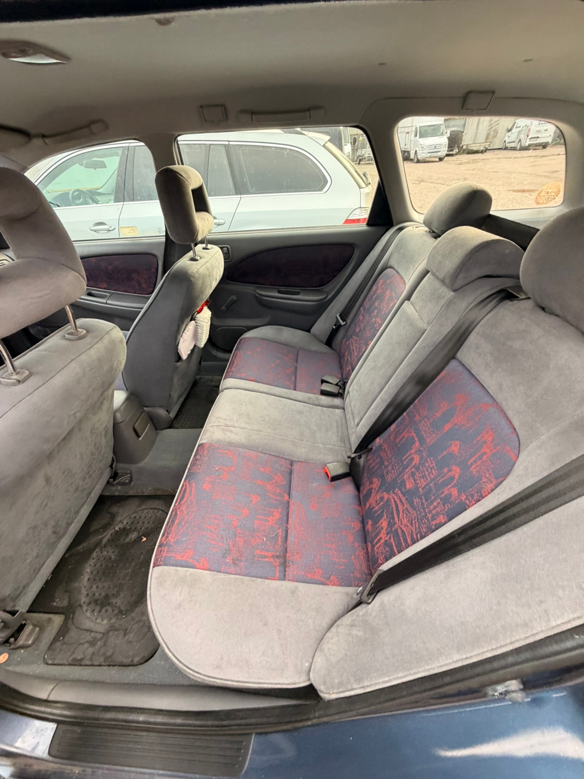 Toyota Avensis Kombi 1.8 Manuell 1999, bild 6/9