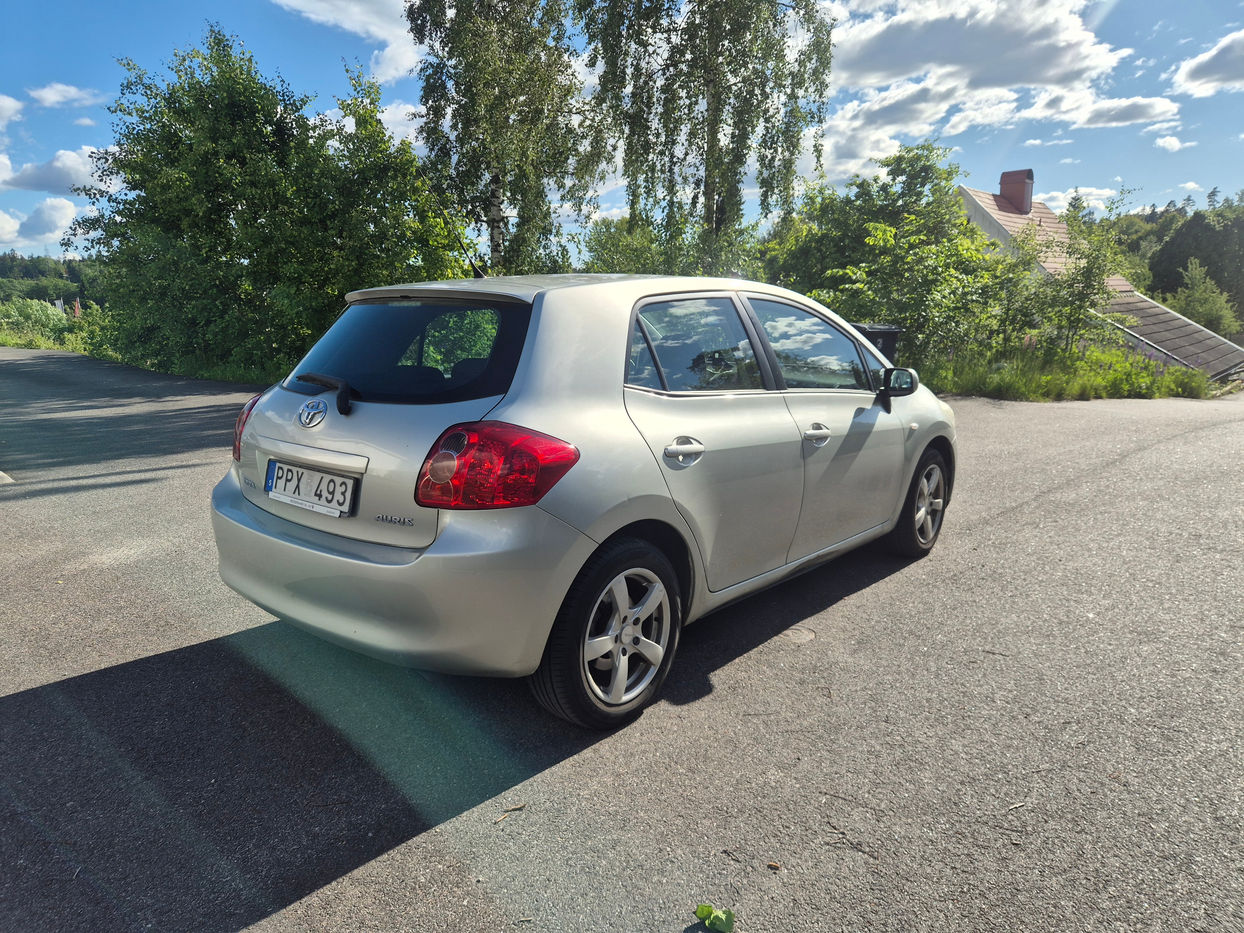 Toyota Auris 2007, bild 3/5