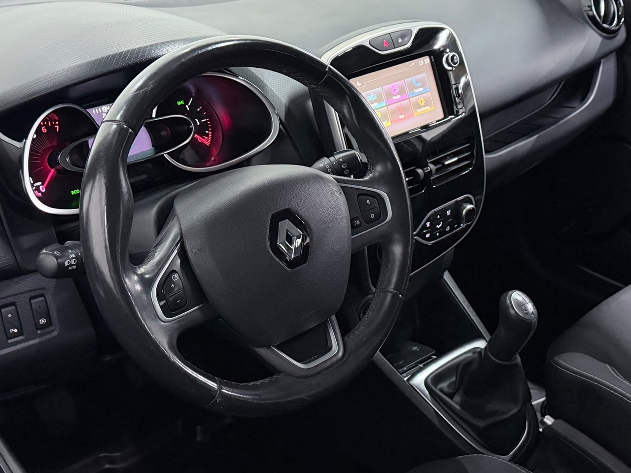 Renault Clio Sport Tourer 0.9 TCe Euro 6 2016, kuva 2/10