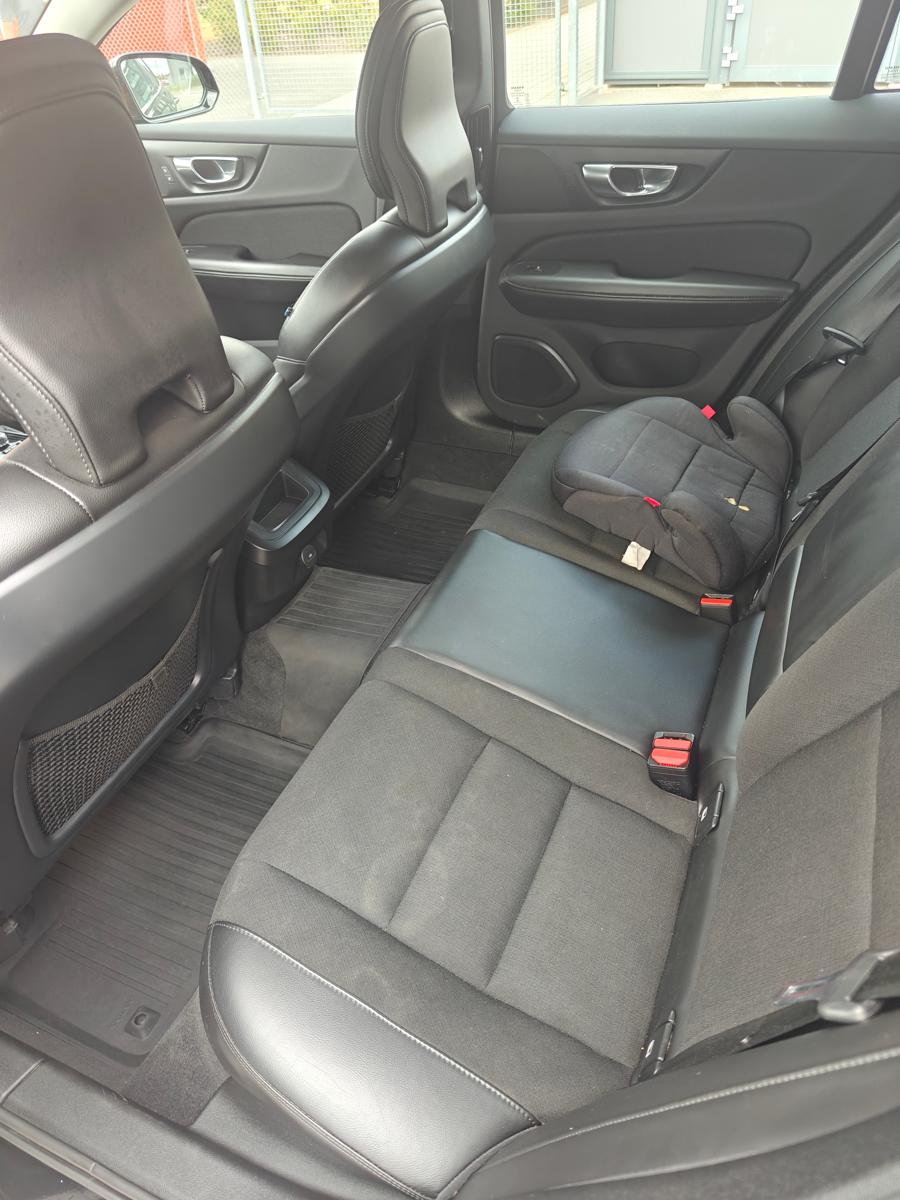 Volvo V60 Cross Country 2021, kuva 4/15
