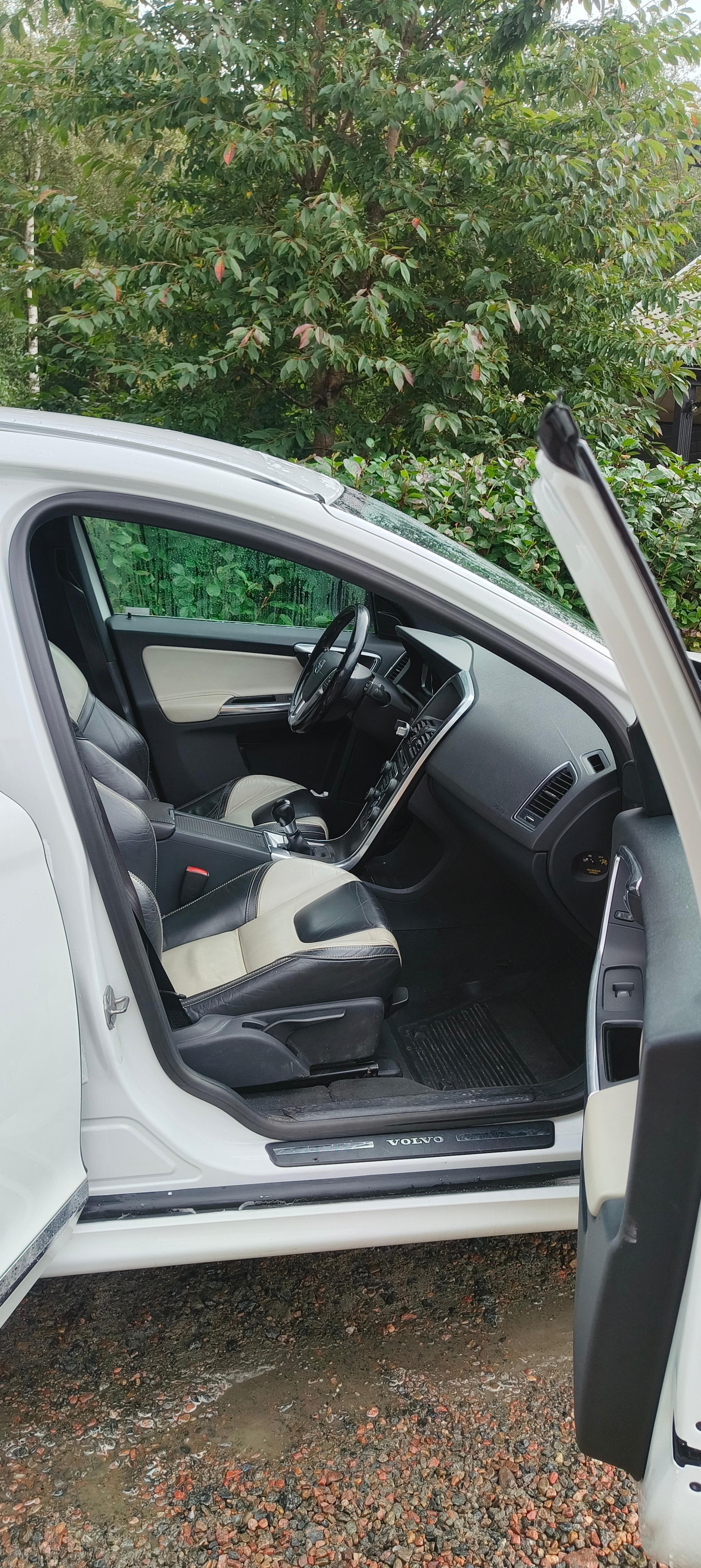 Volvo XC60 D5 AWD Manuell 2014, bild 7/9
