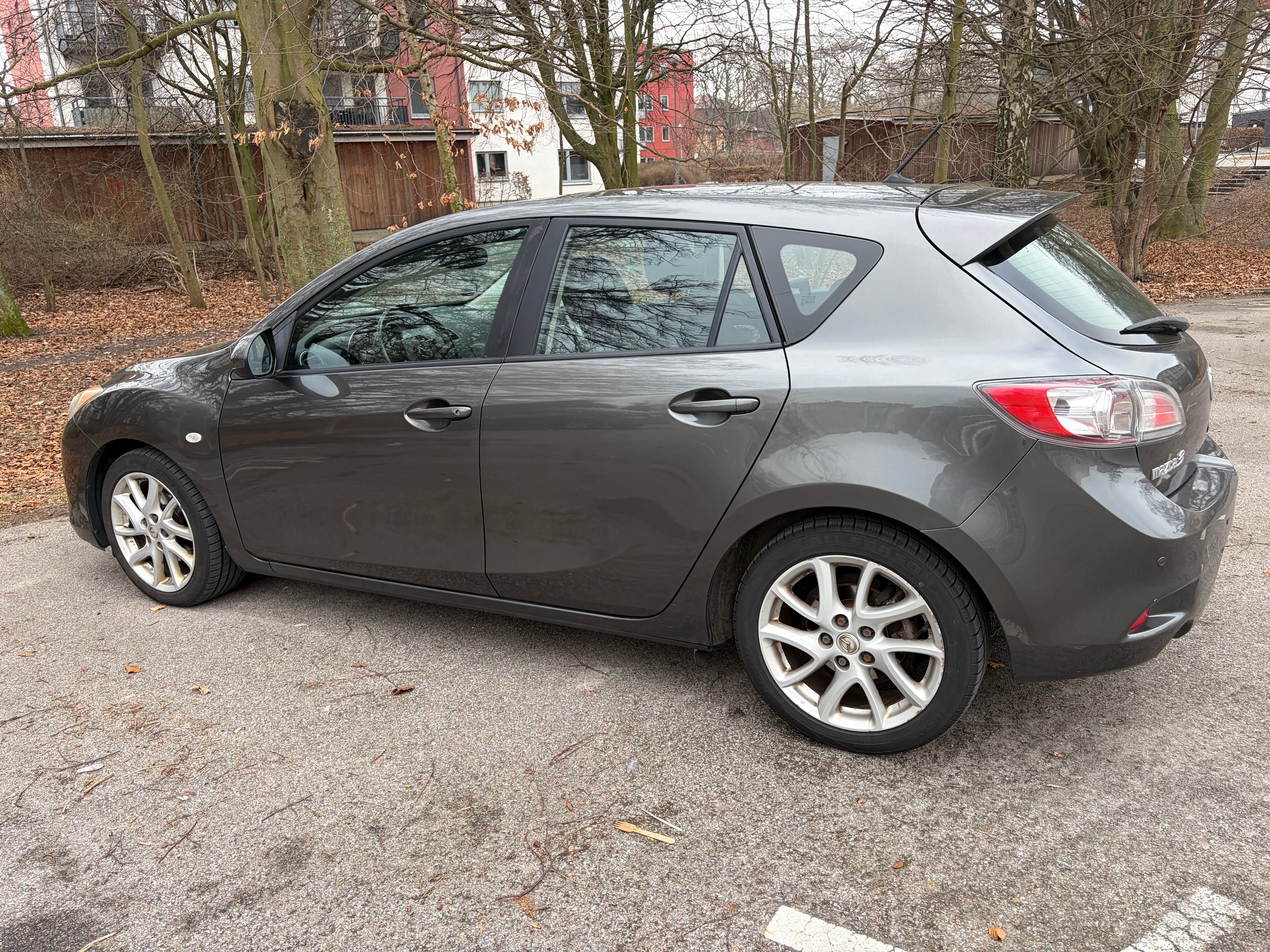 Mazda 3 Sport 1.6 MZ-CD Manuell 2012, bild 2/4