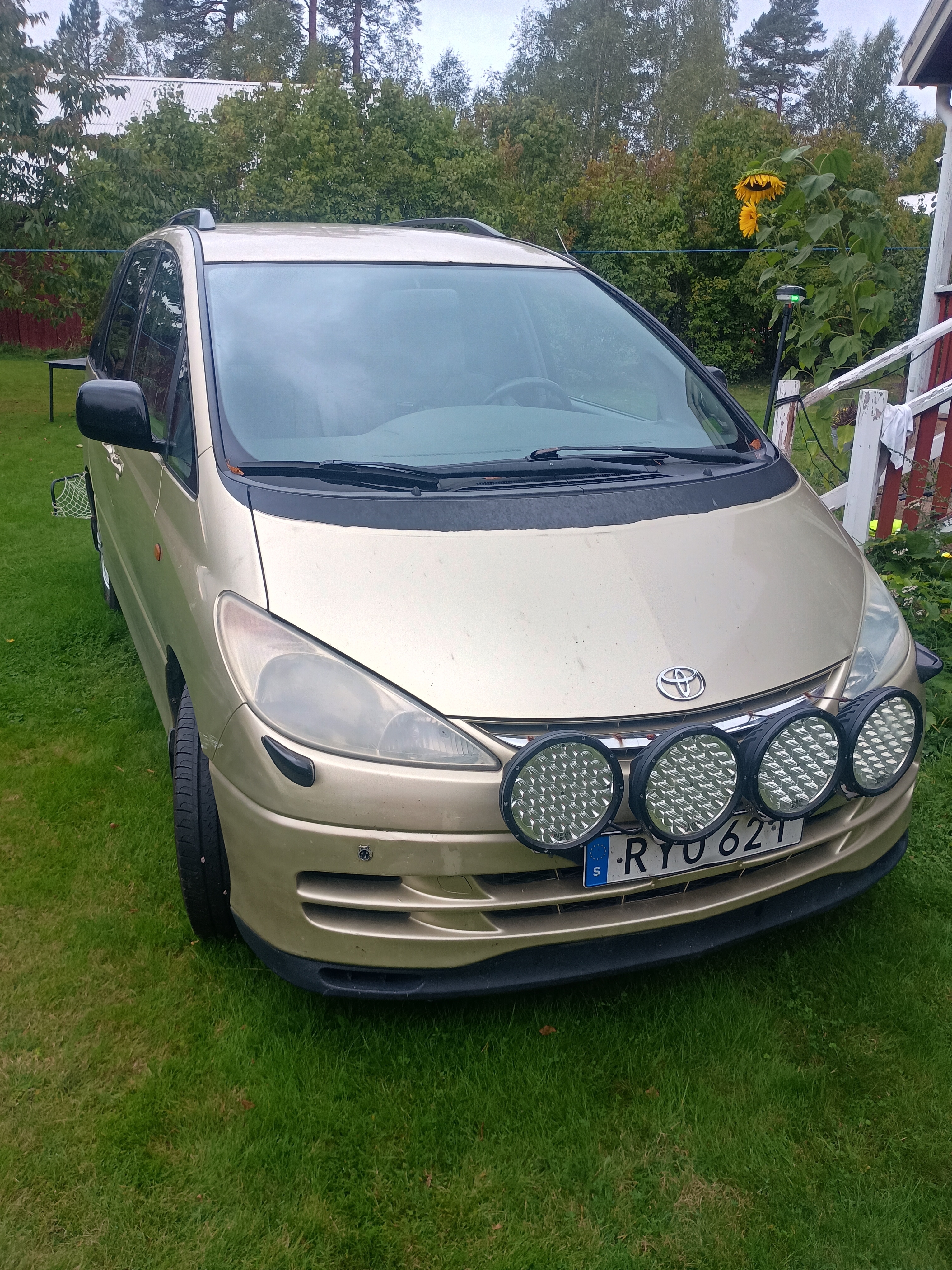 Toyota Previa 2.4 Manuell bensin 2001, bild 2/9