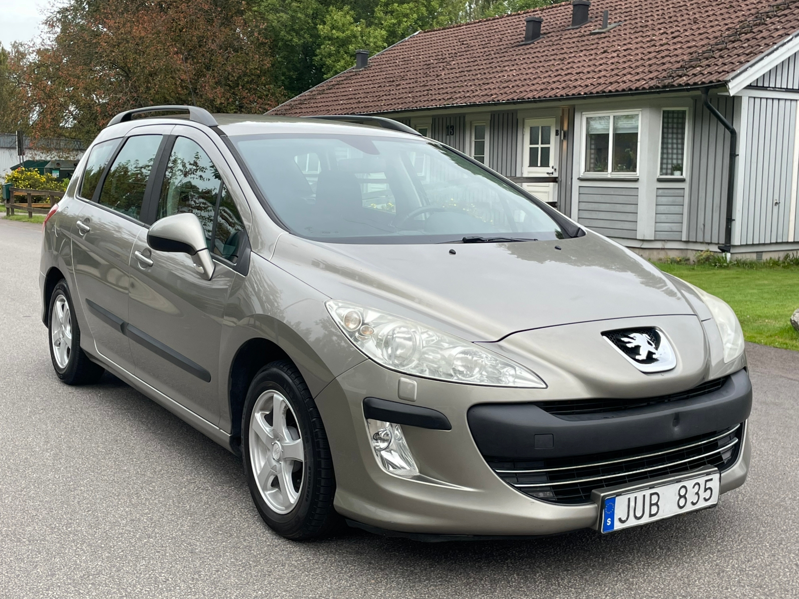 Peugeot 308 2010, bild 2/8