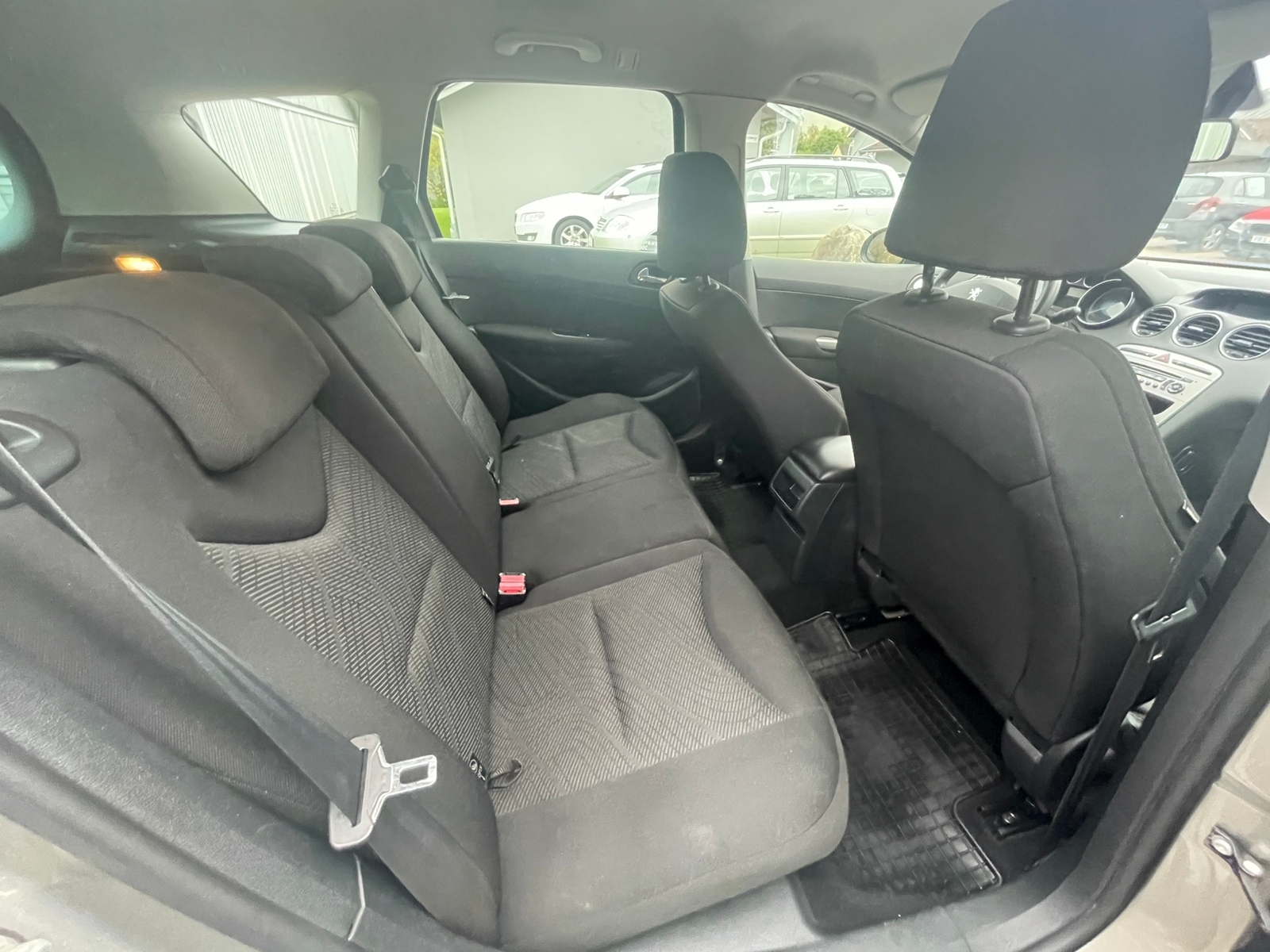 Peugeot 308 2010, bild 6/8