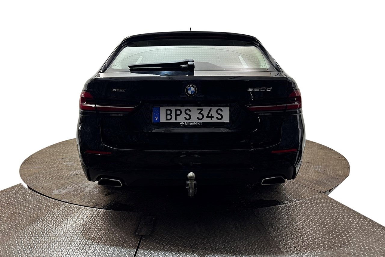 BMW 520 d xDrive Touring Drag 2022, photo 7/37