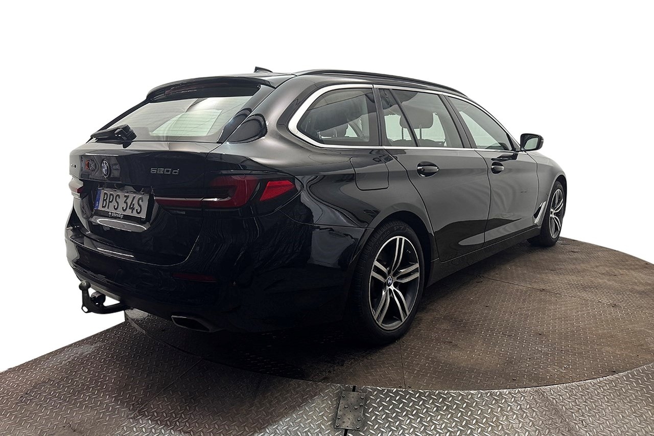 BMW 520 d xDrive Touring Drag 2022, photo 6/37