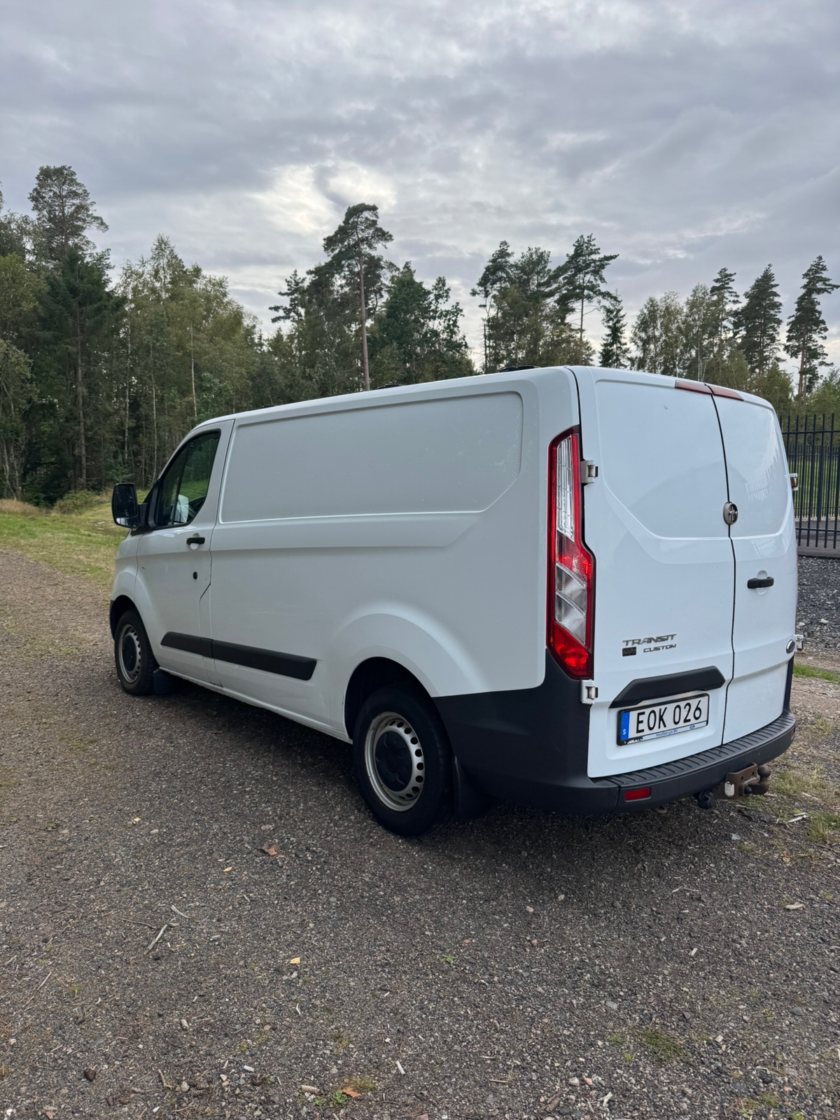 Ford Transit Custom 270 2.2 TDCi Manuell 2015, bild 3/4