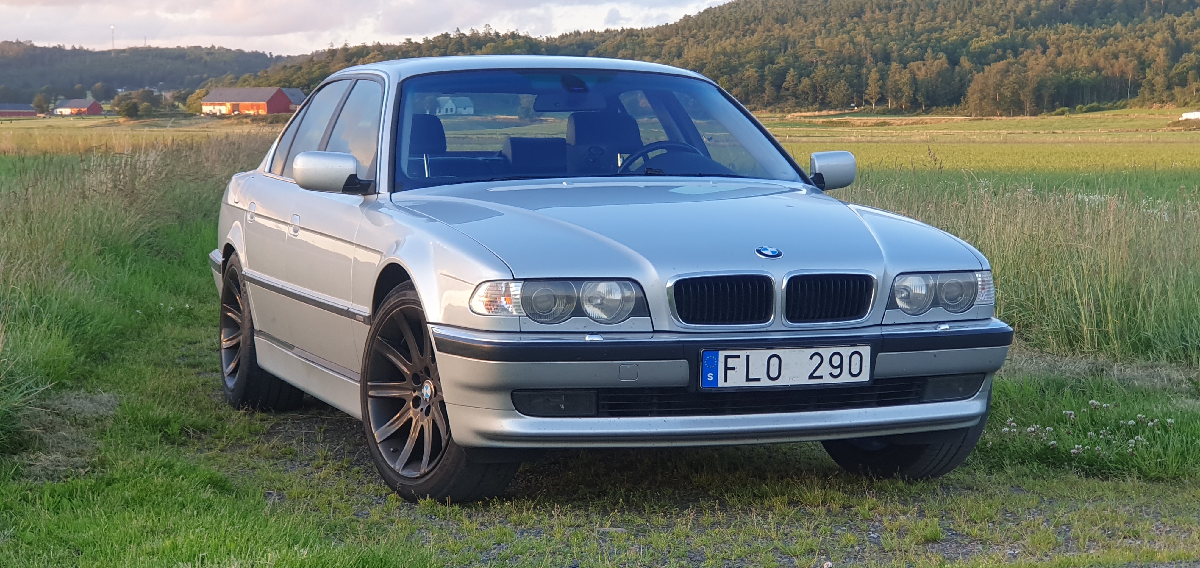 BMW 728