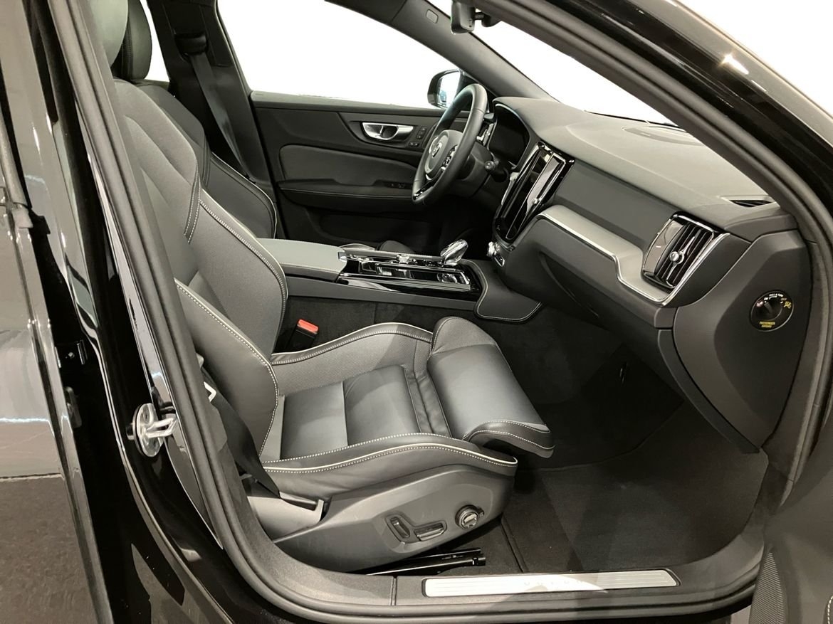 Volvo V60 T6 Plus Dark Nordic Edition 2026, bild 4/10