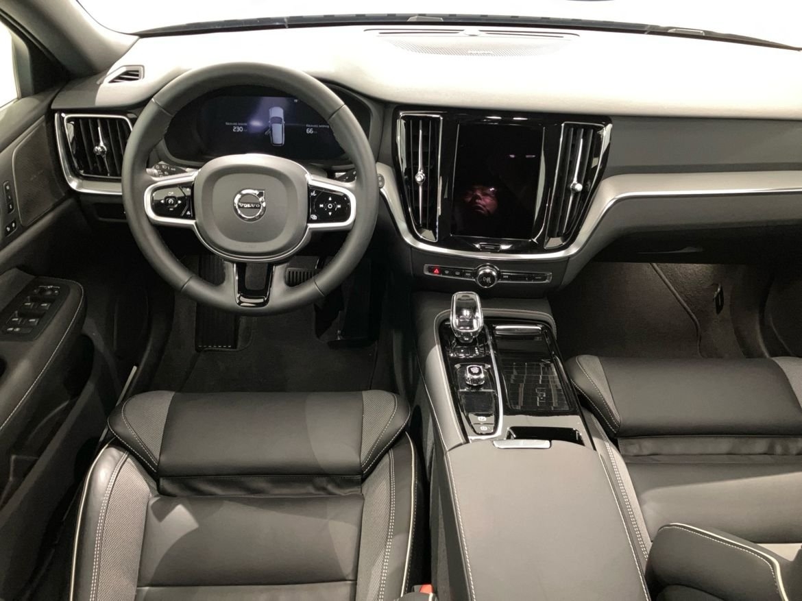 Volvo V60 T6 Plus Dark Nordic Edition 2026, bild 5/10