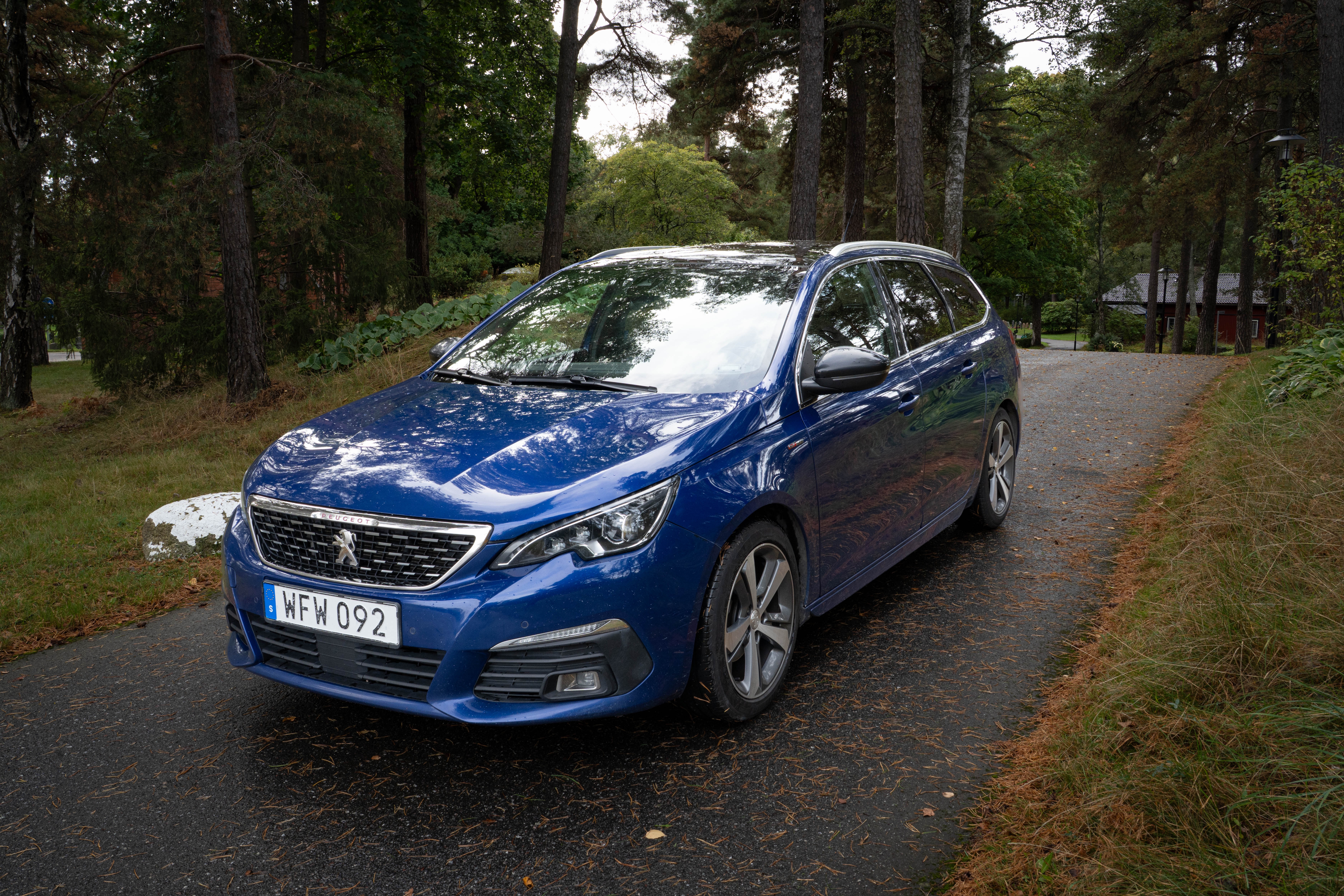 Peugeot 308 SW 1.5 BlueHDi 130 Manuell 2018, bild 4/10