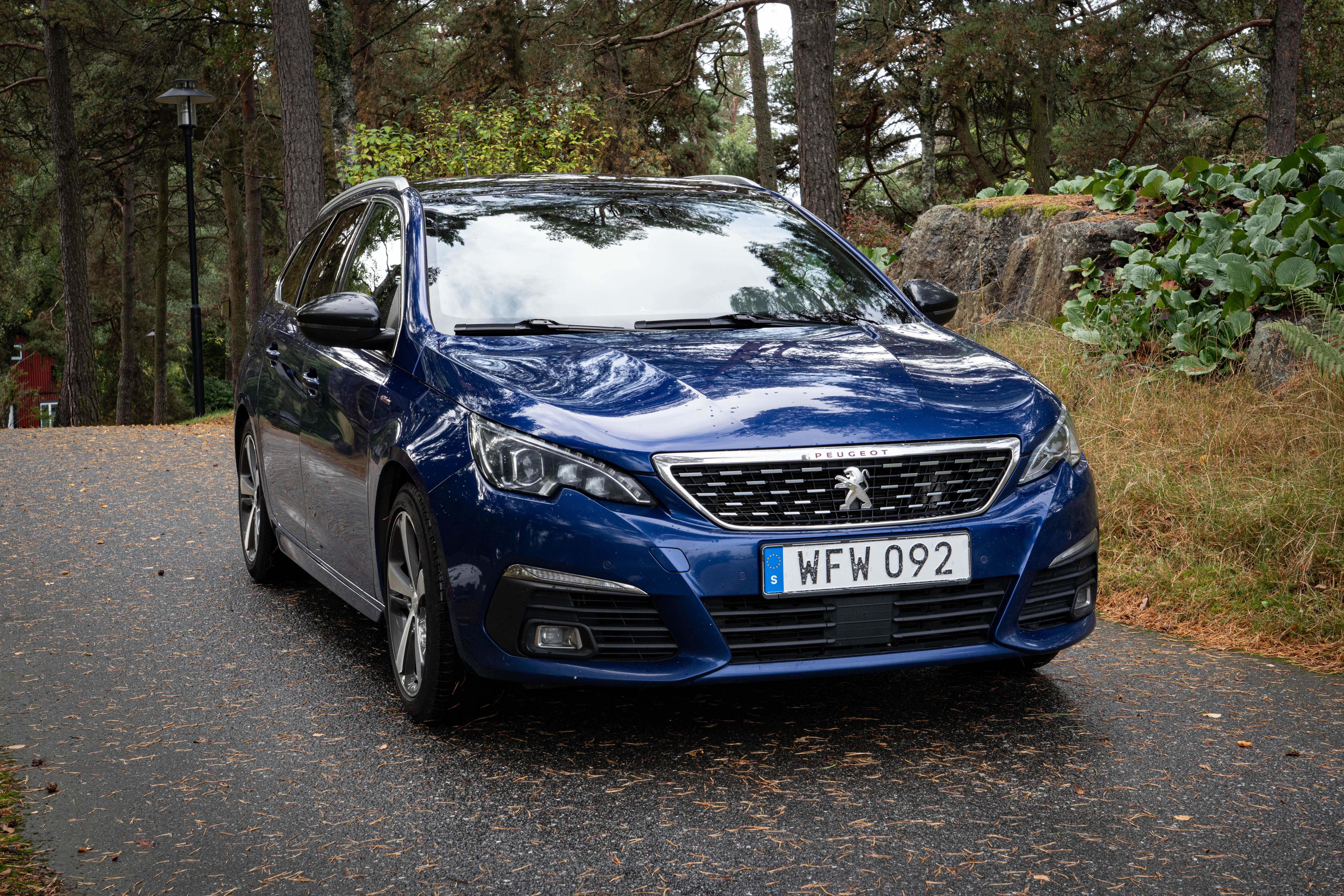 Peugeot 308 SW 1.5 BlueHDi 130 Manuell 2018, bild 2/10