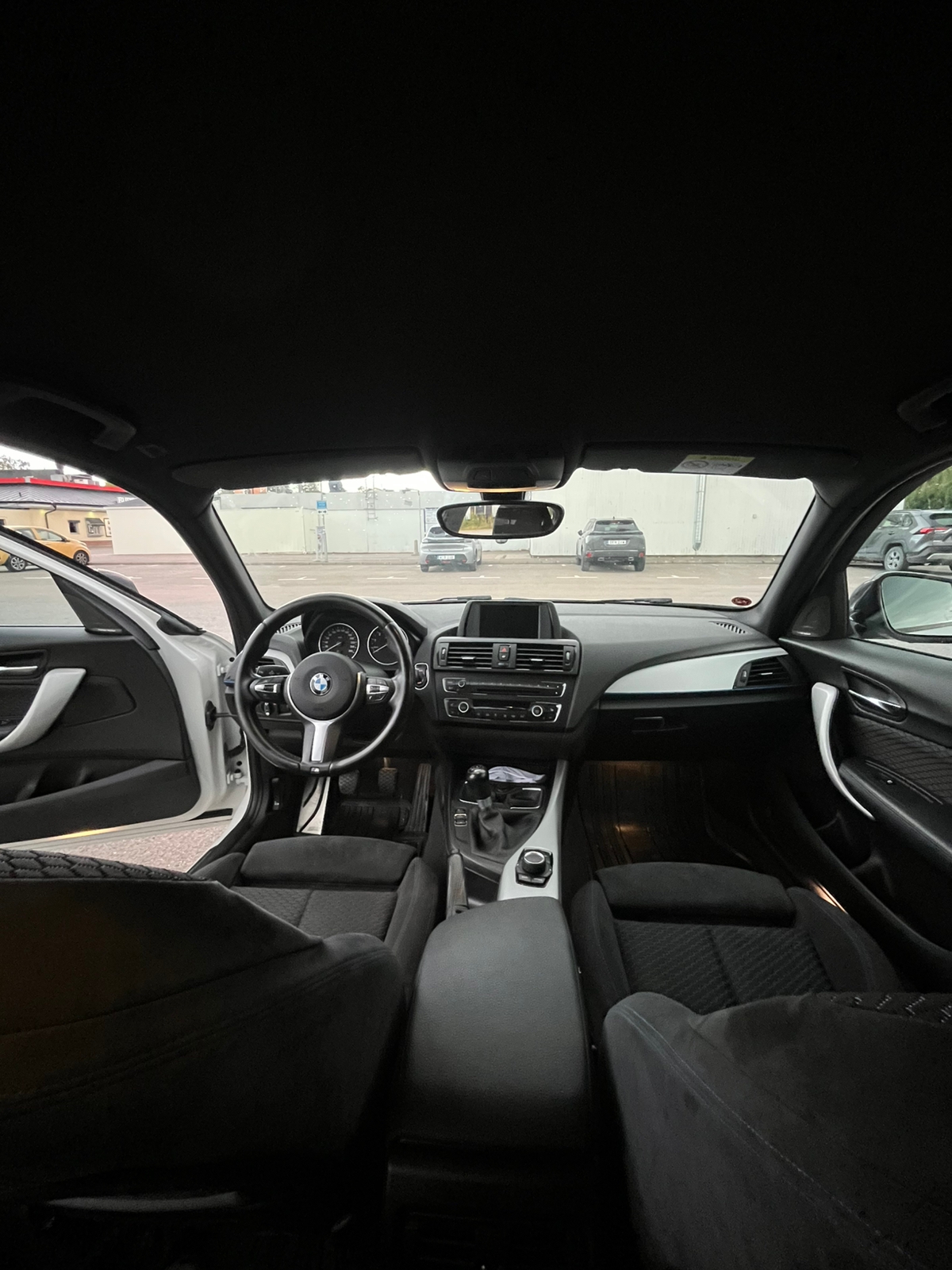 BMW 116 i 5-dörrars Manuell 2015, bild 4/10