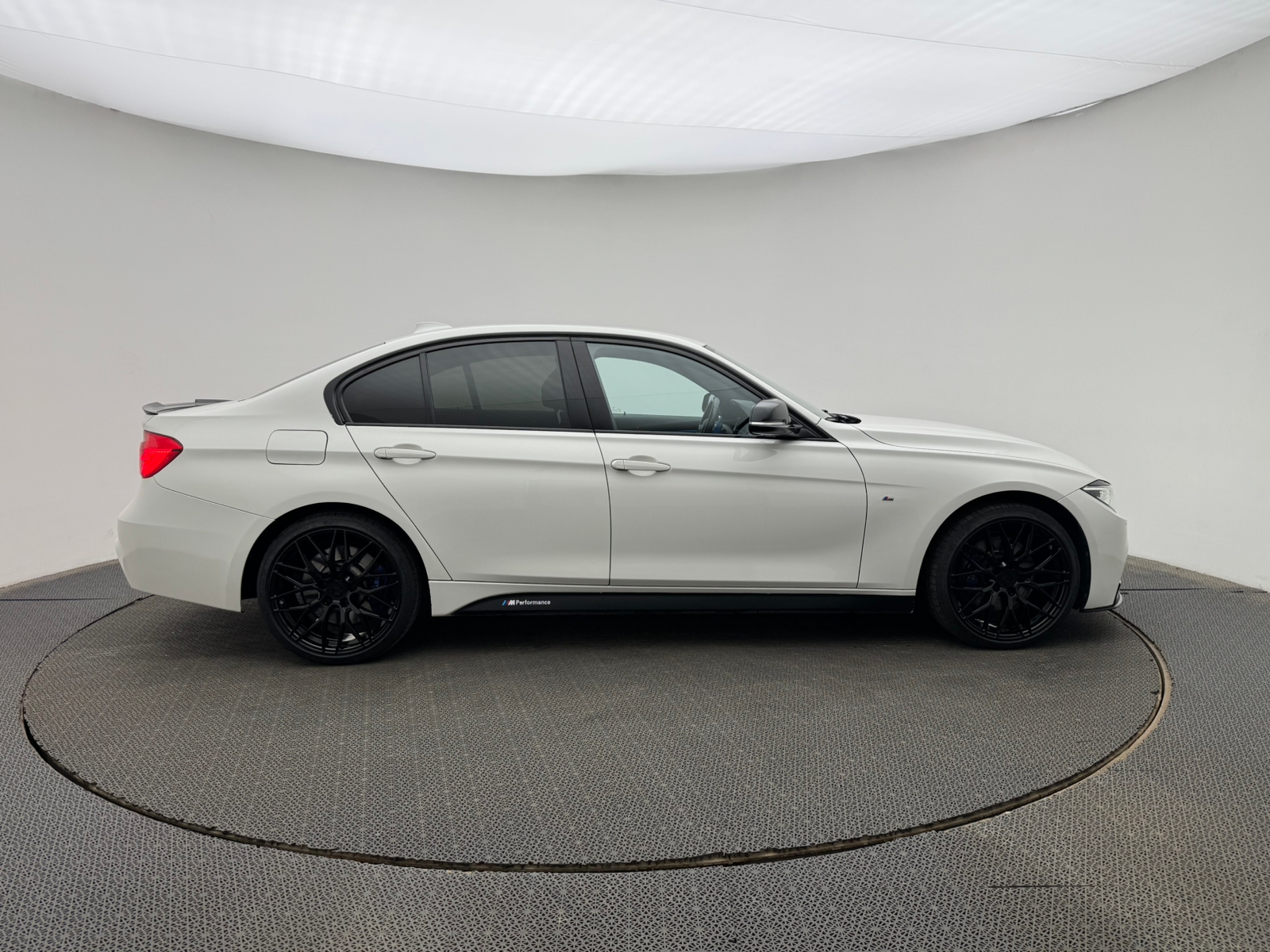 BMW 320 d xDrive Sedan Steptronic 2016, kuva 2/10