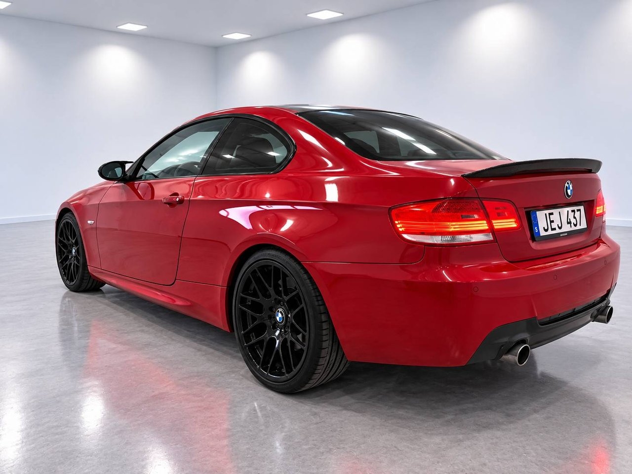 BMW 335 2009, bild 6/10