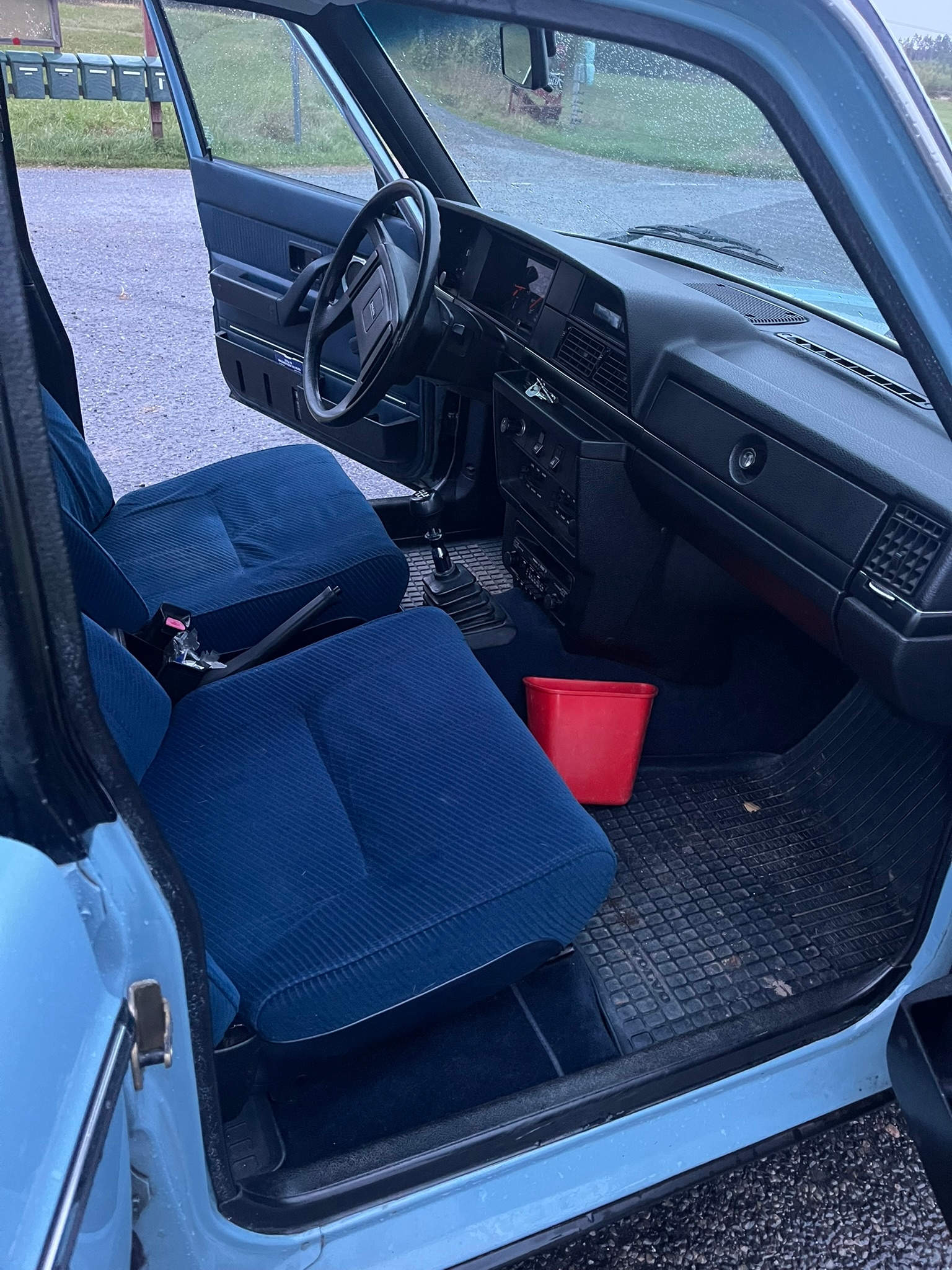 Volvo 240 4-door 2.3 Manuell 1984, kuva 5/9