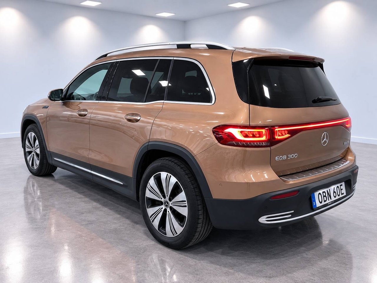 Mercedes-Benz EQB 2023, bild 6/10