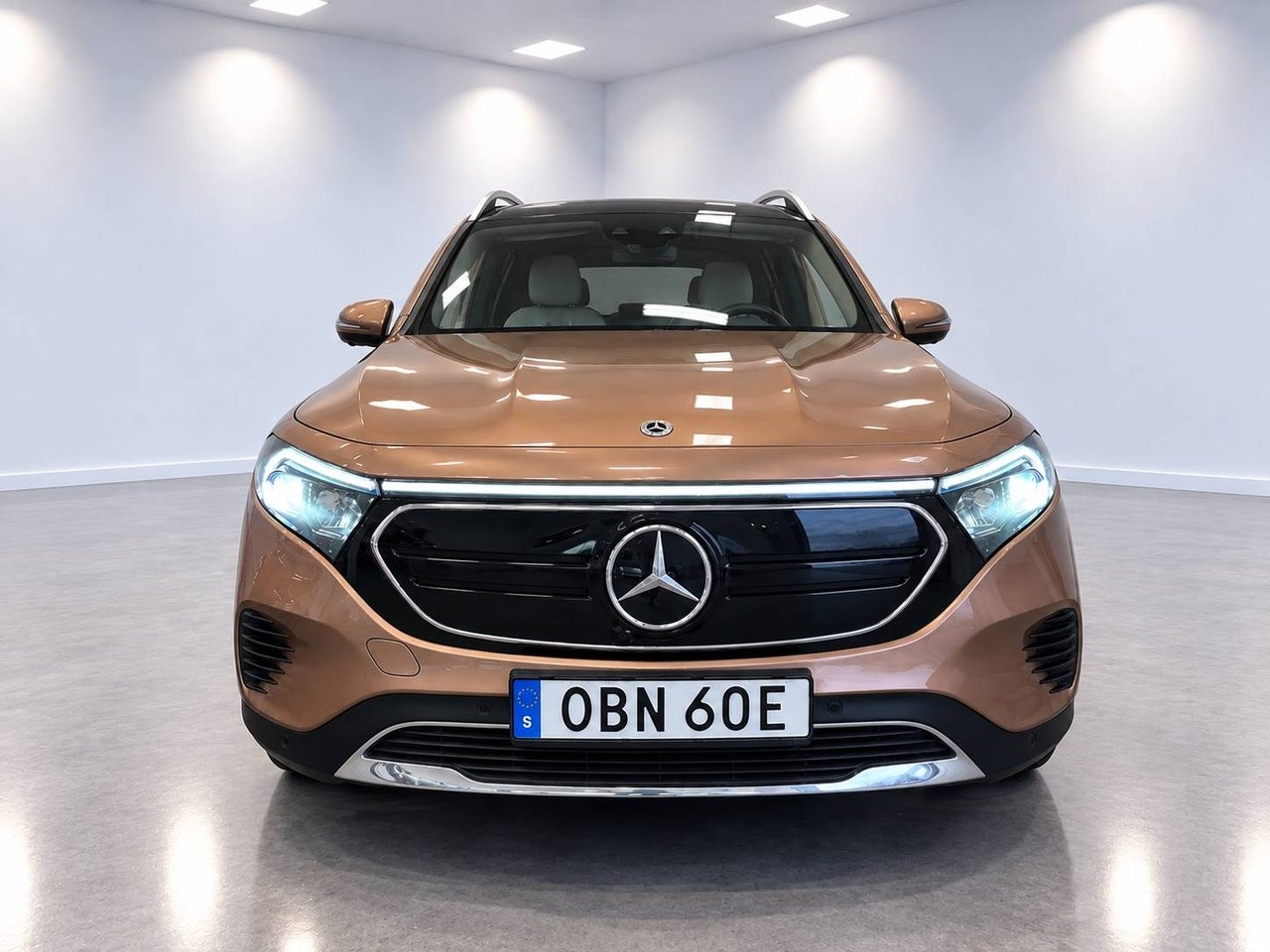 Mercedes-Benz EQB 2023, bild 2/10