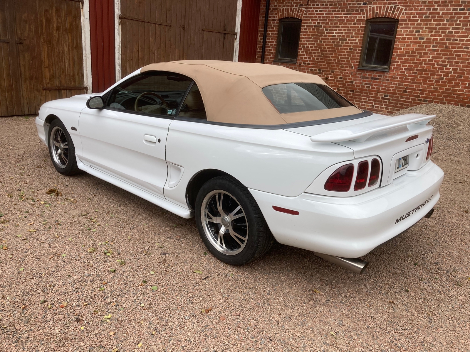 Ford Mustang GT Convertible Manuell 1996, bild 2/8