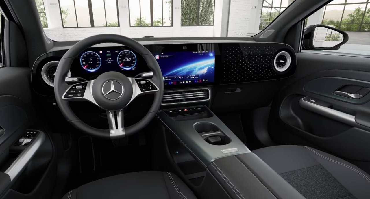 Mercedes-Benz GLA 250+ Advanced Edition 2026, bild 2/2