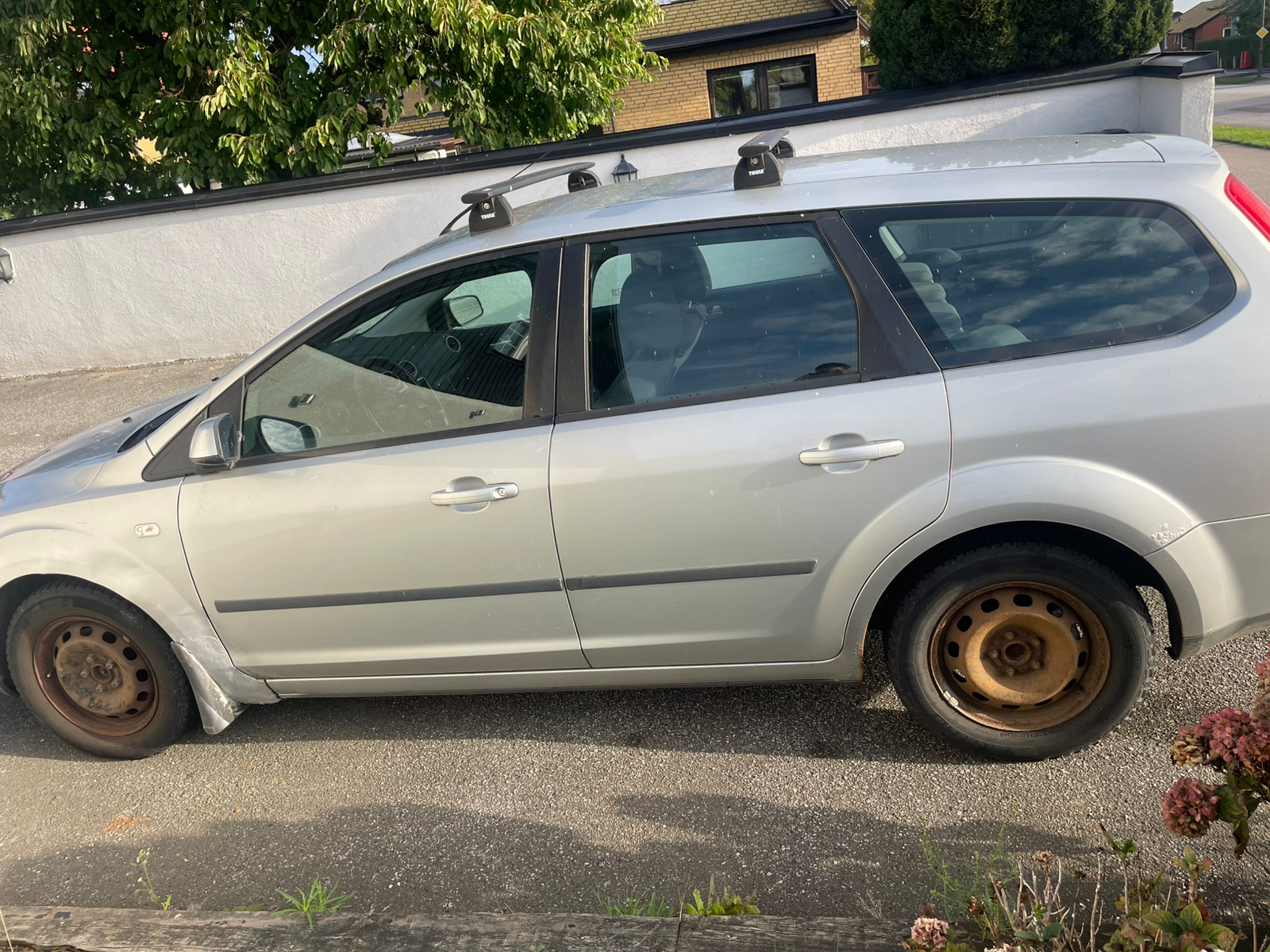 Ford Focus Kombi 1.8 Flexifuel Manuell 2007, bild 4/5