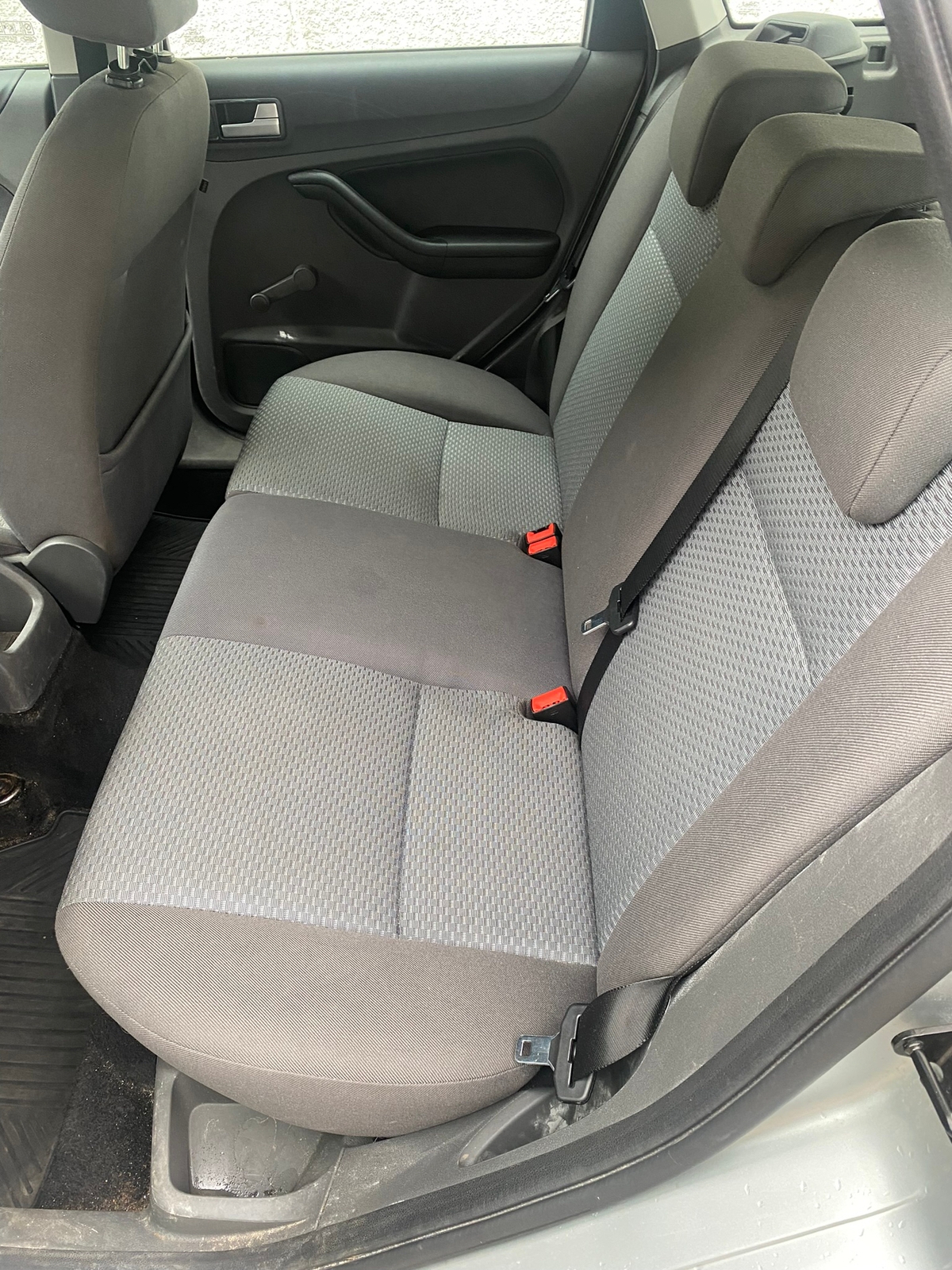 Ford Focus Kombi 1.8 Flexifuel Manuell 2007, bild 3/5