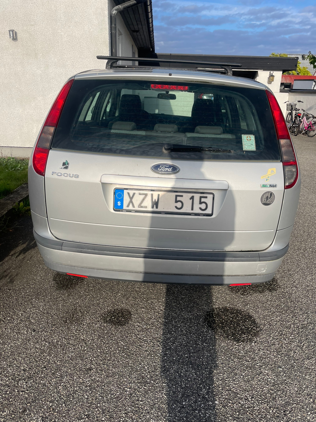 Ford Focus Kombi 1.8 Flexifuel Manuell 2007, bild 2/5