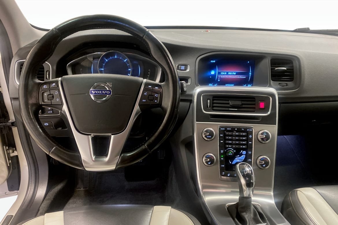 Volvo V60 Cross Country 2017, bild 4/9