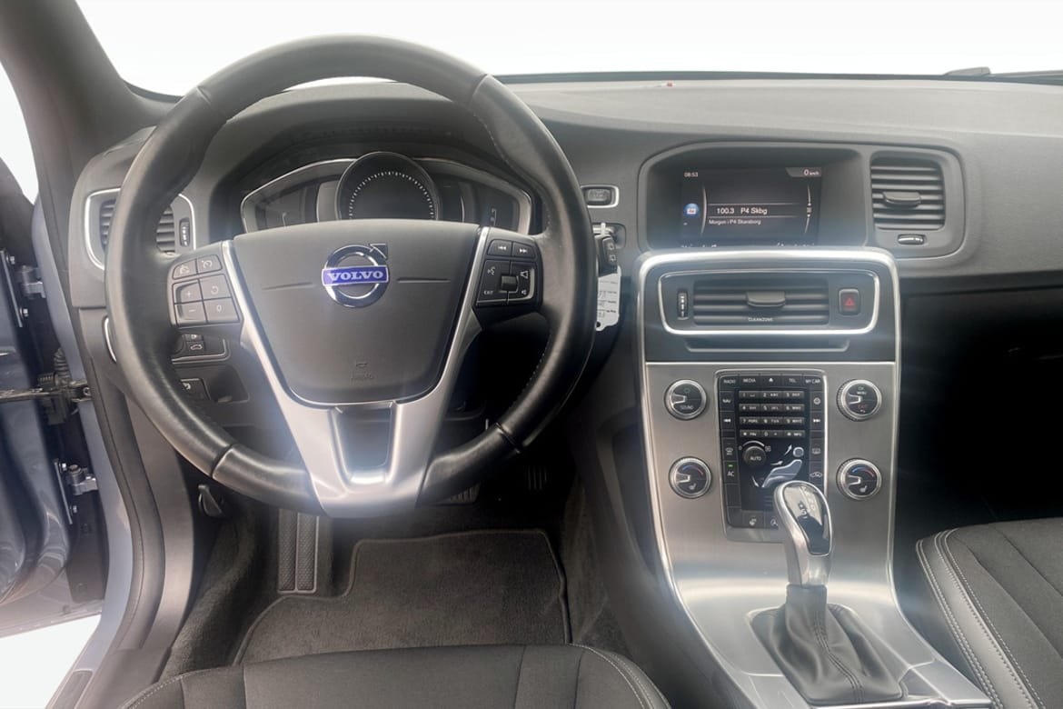 Volvo V60 D3 Classic Momentum 2018, photo 5/10