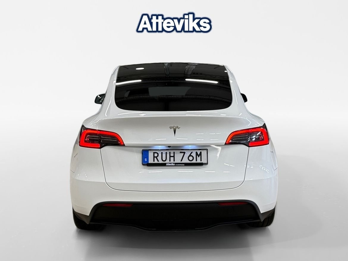 Tesla Model Y Standard Range RWD 2023, bild 4/15