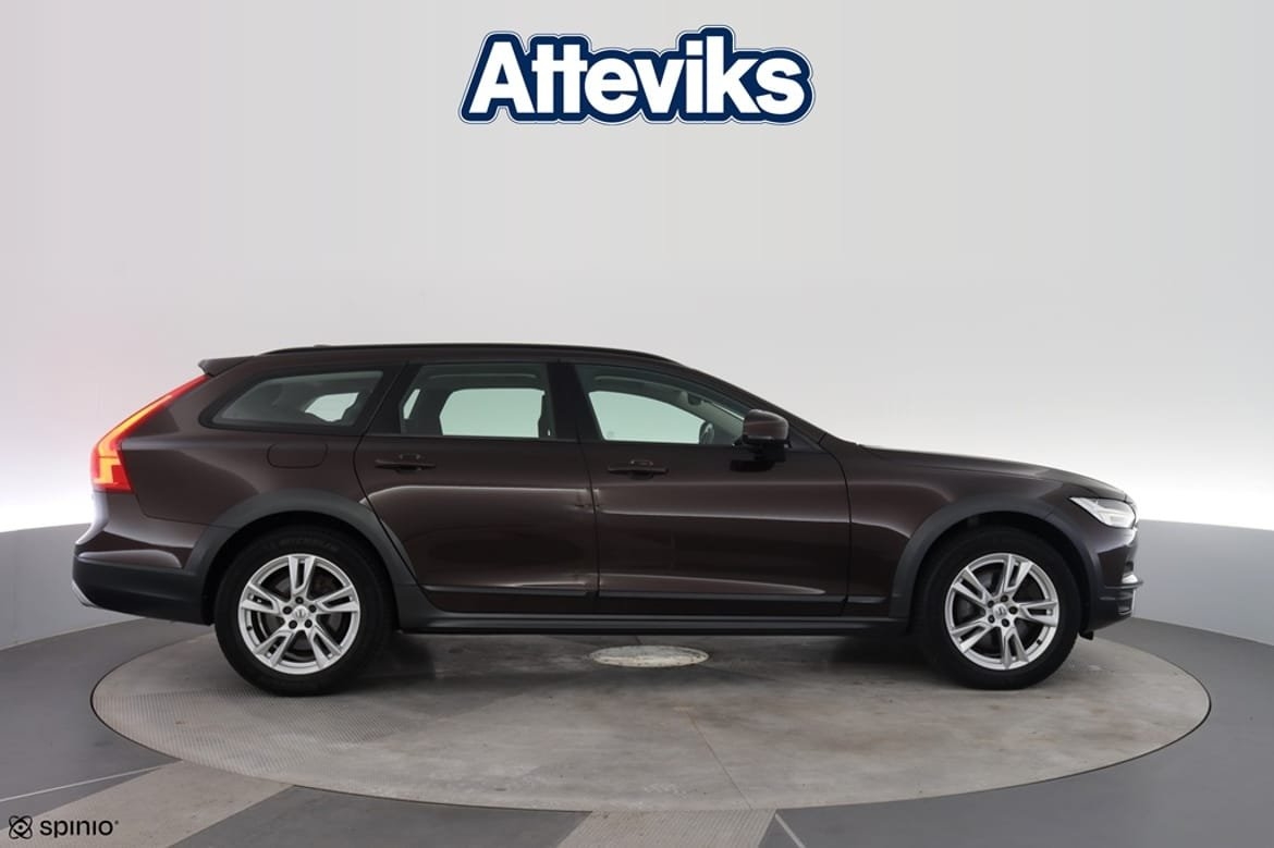 Volvo V90 Cross Country 2018, bild 2/10
